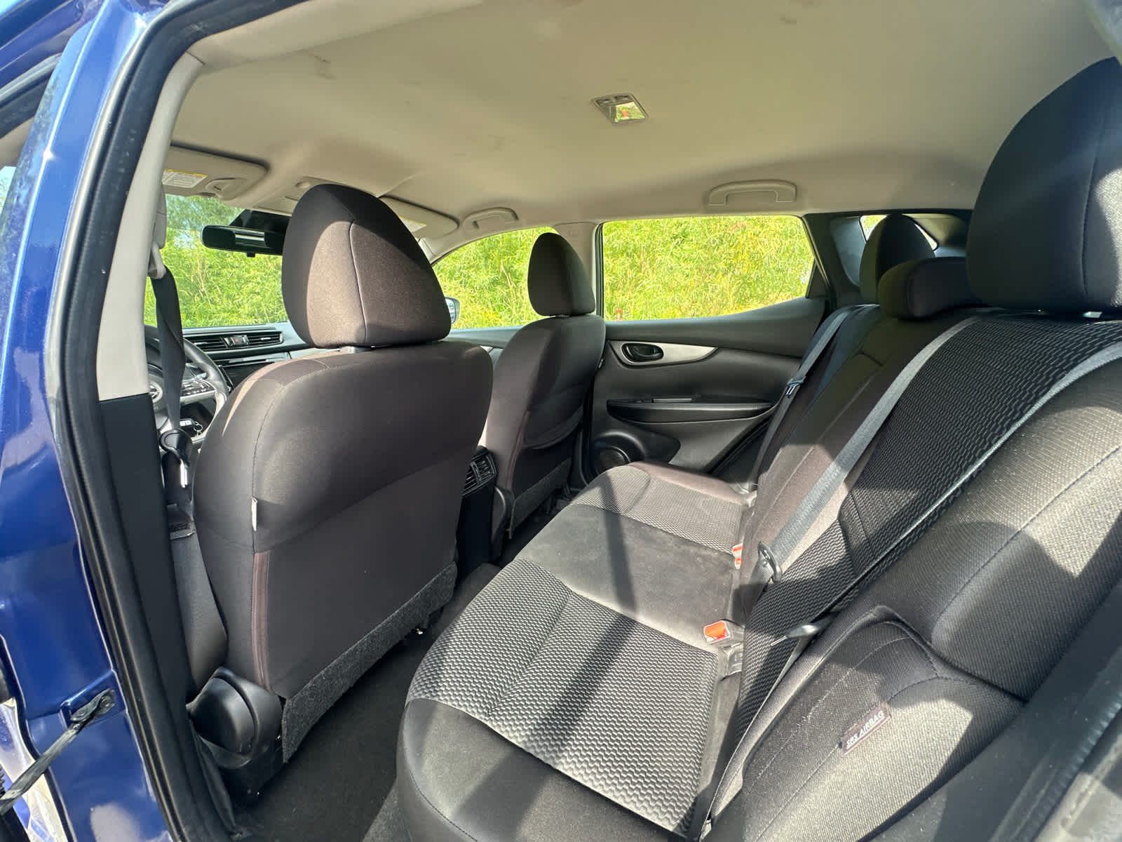 Thumbnail: 2021 Nissan Rogue Sport - 25