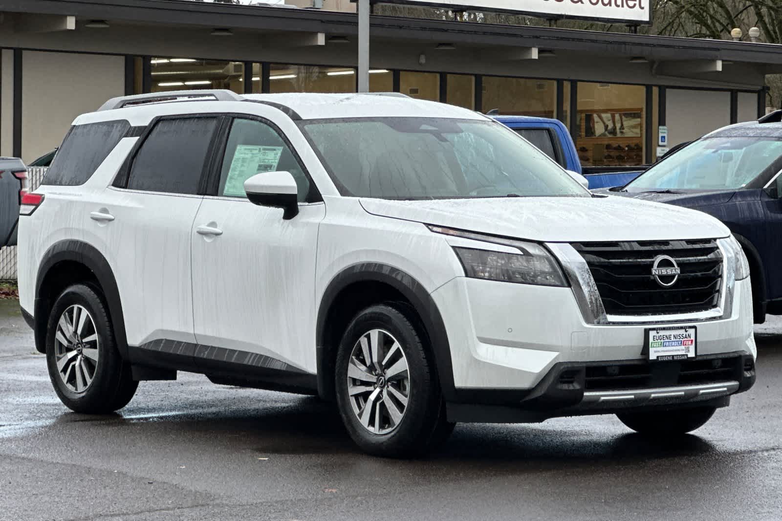 Thumbnail: 2025 Nissan Pathfinder - 9