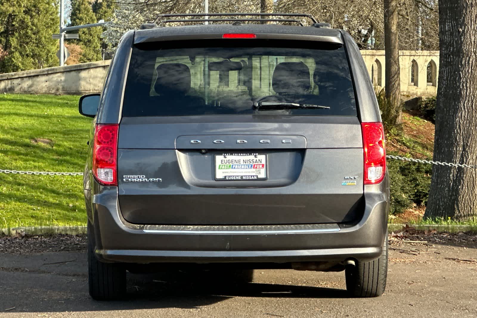 Thumbnail: 2017 Dodge Grand Caravan - 7