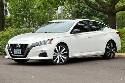 2022 Nissan Altima 2.0 SR Sedan