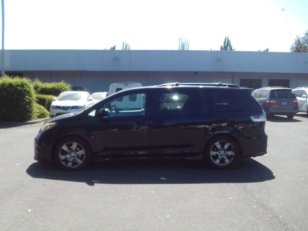 Used 2012 Toyota Sienna SE 8 Passenger Van
