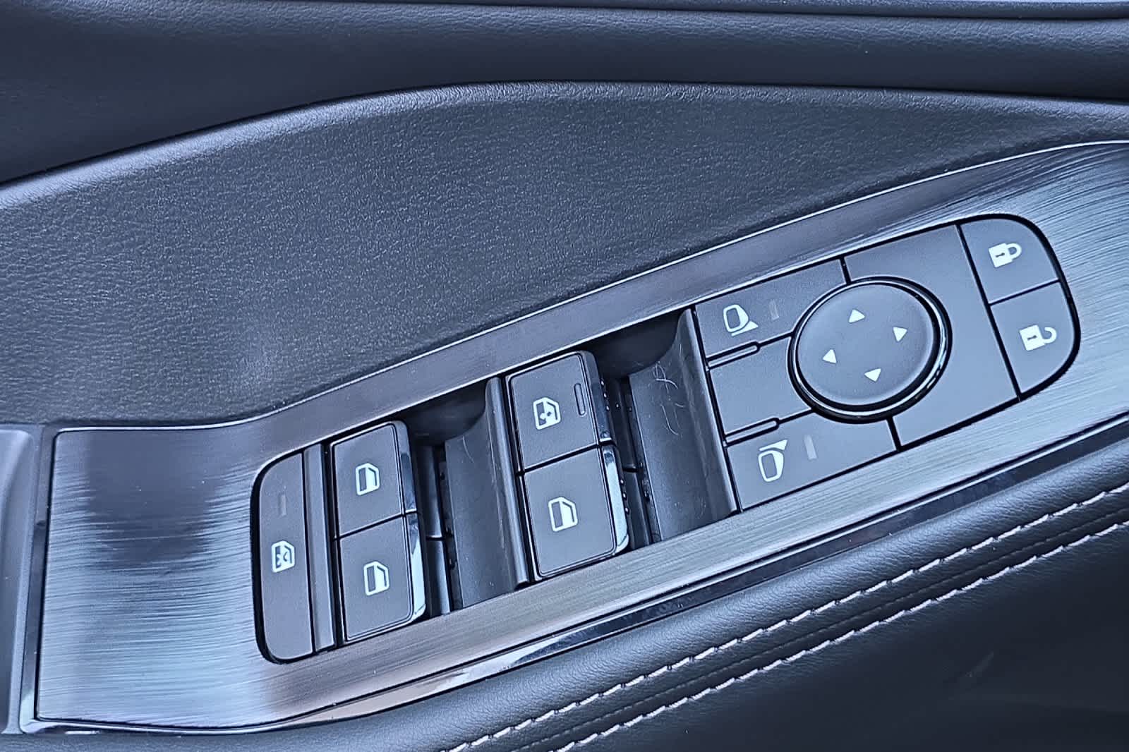 Thumbnail: 2025 Nissan Rogue - 13