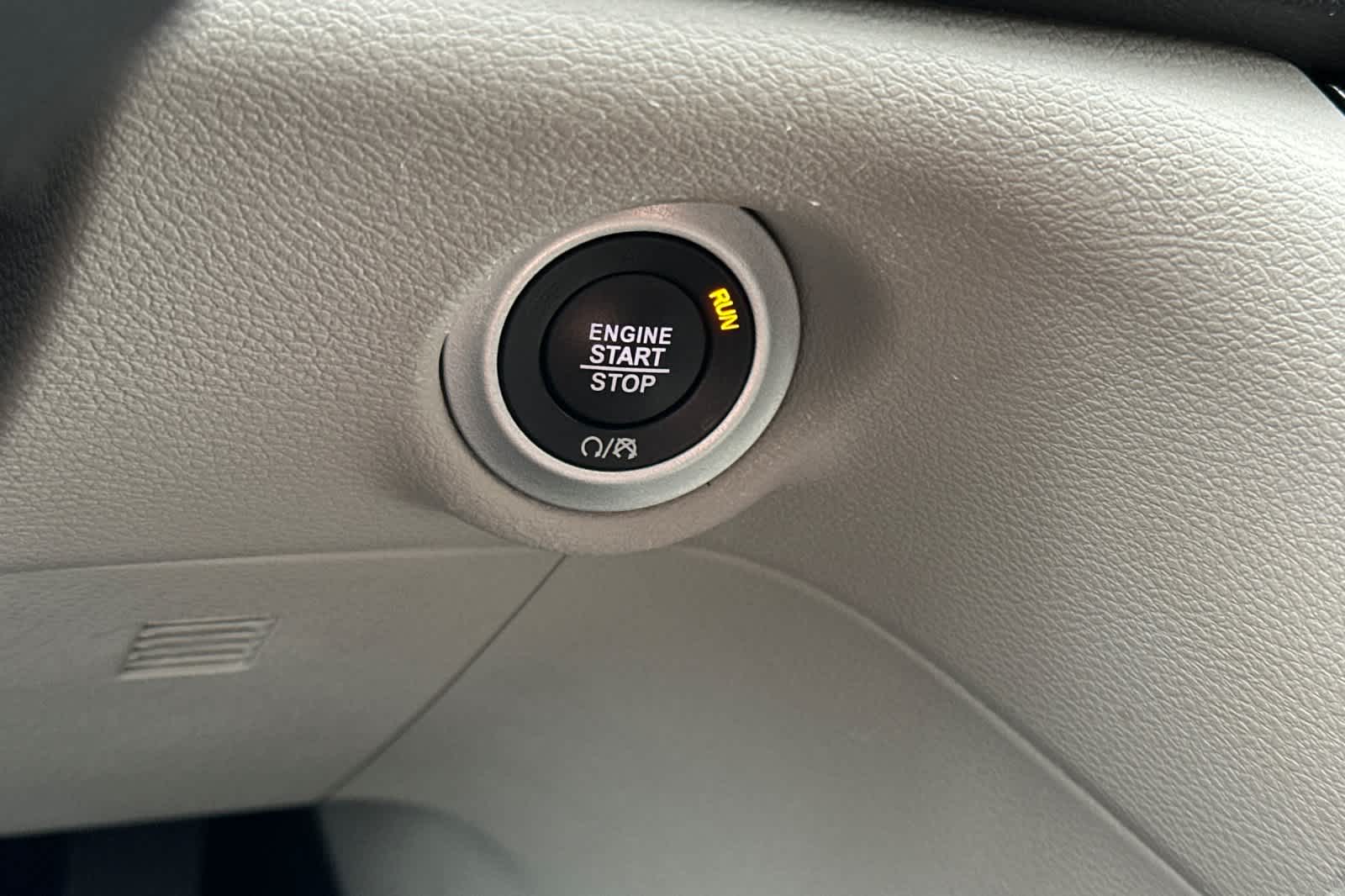 Thumbnail: 2024 Chrysler Pacifica - 23