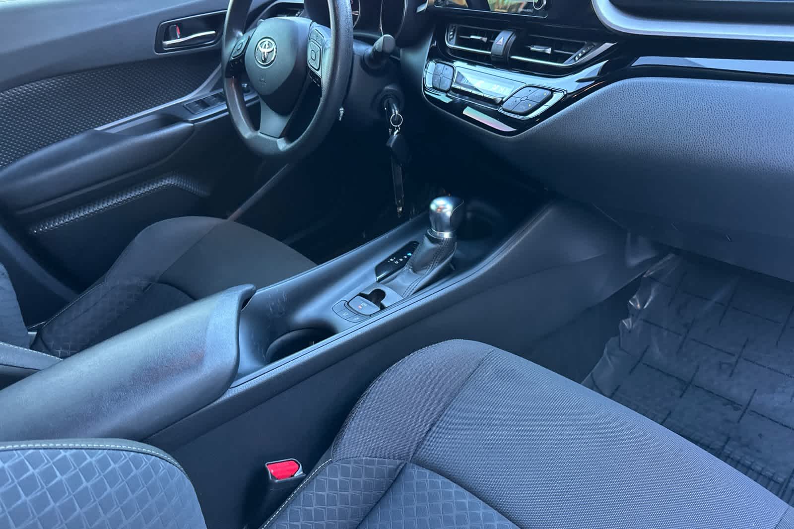 Thumbnail: 2021 Toyota C-HR - 16