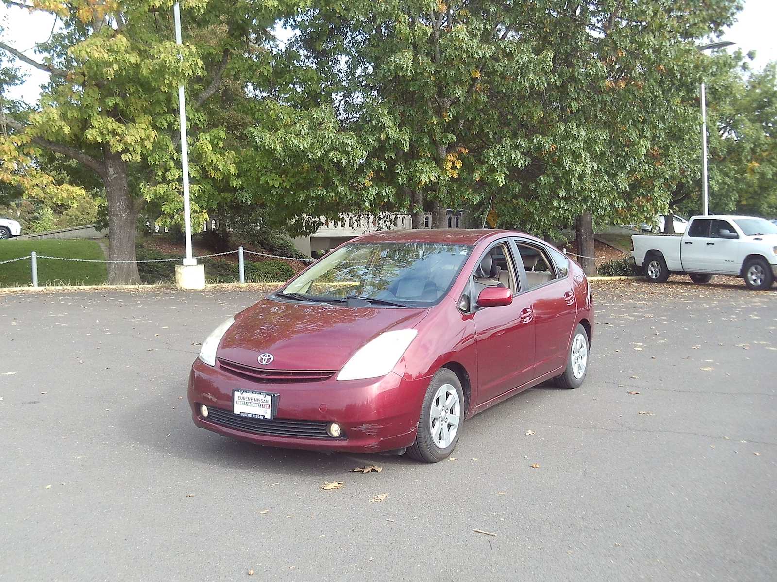 Used 2005 Toyota Prius Base with VIN JTDKB20U857051861 for sale in Eugene, OR