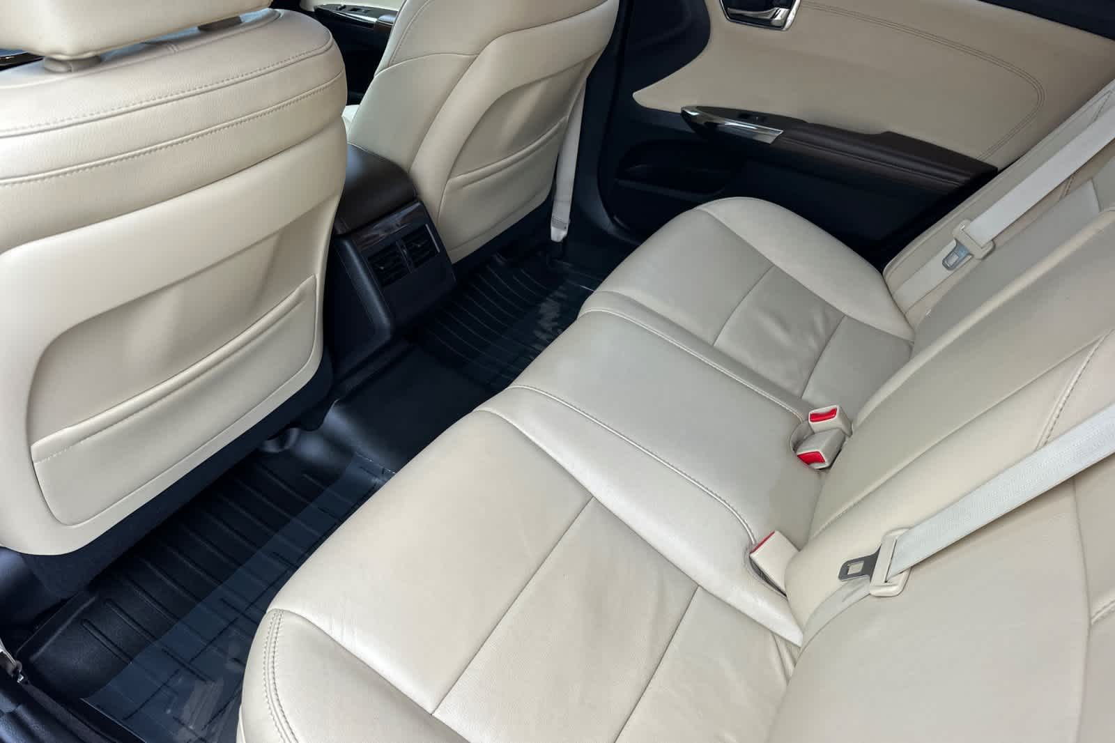 Thumbnail: 2014 Toyota Avalon - 4