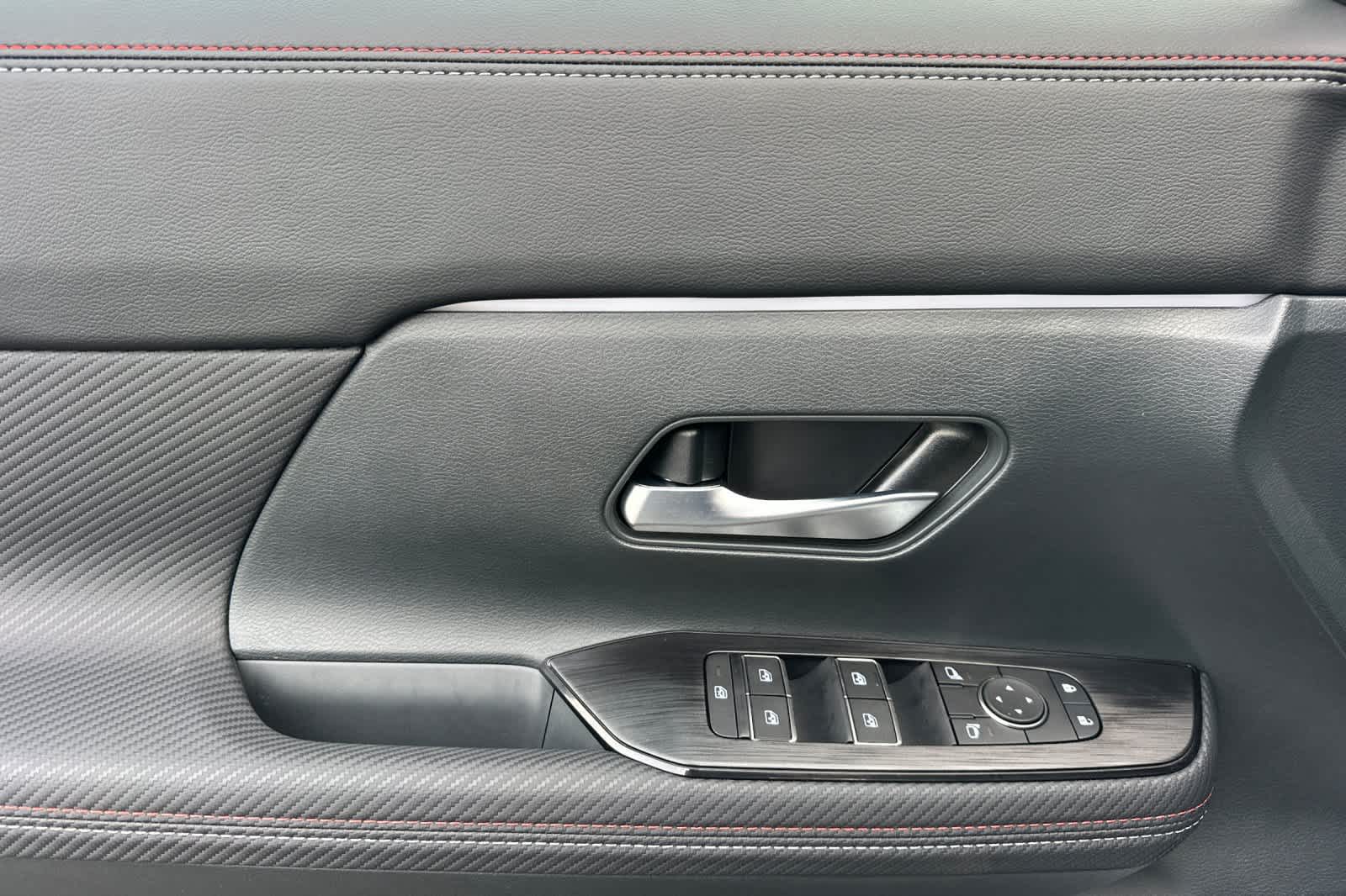 Thumbnail: 2025 Nissan Kicks - 12