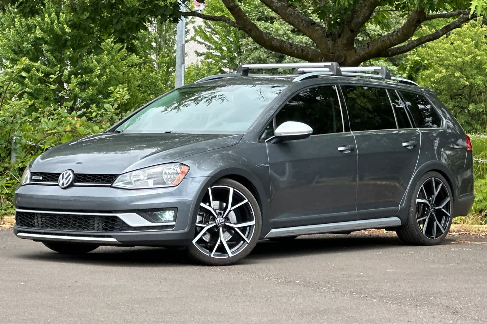2017 Volkswagen Golf Alltrack TSI S 4Motion DSG's photo