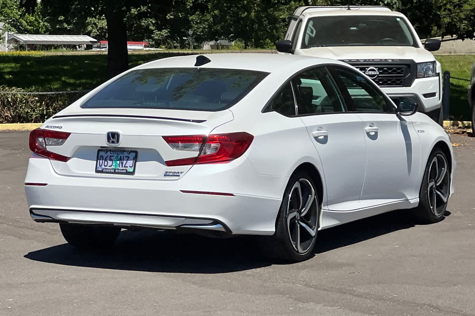 2022 Honda Accord Hybrid Sport photo 2