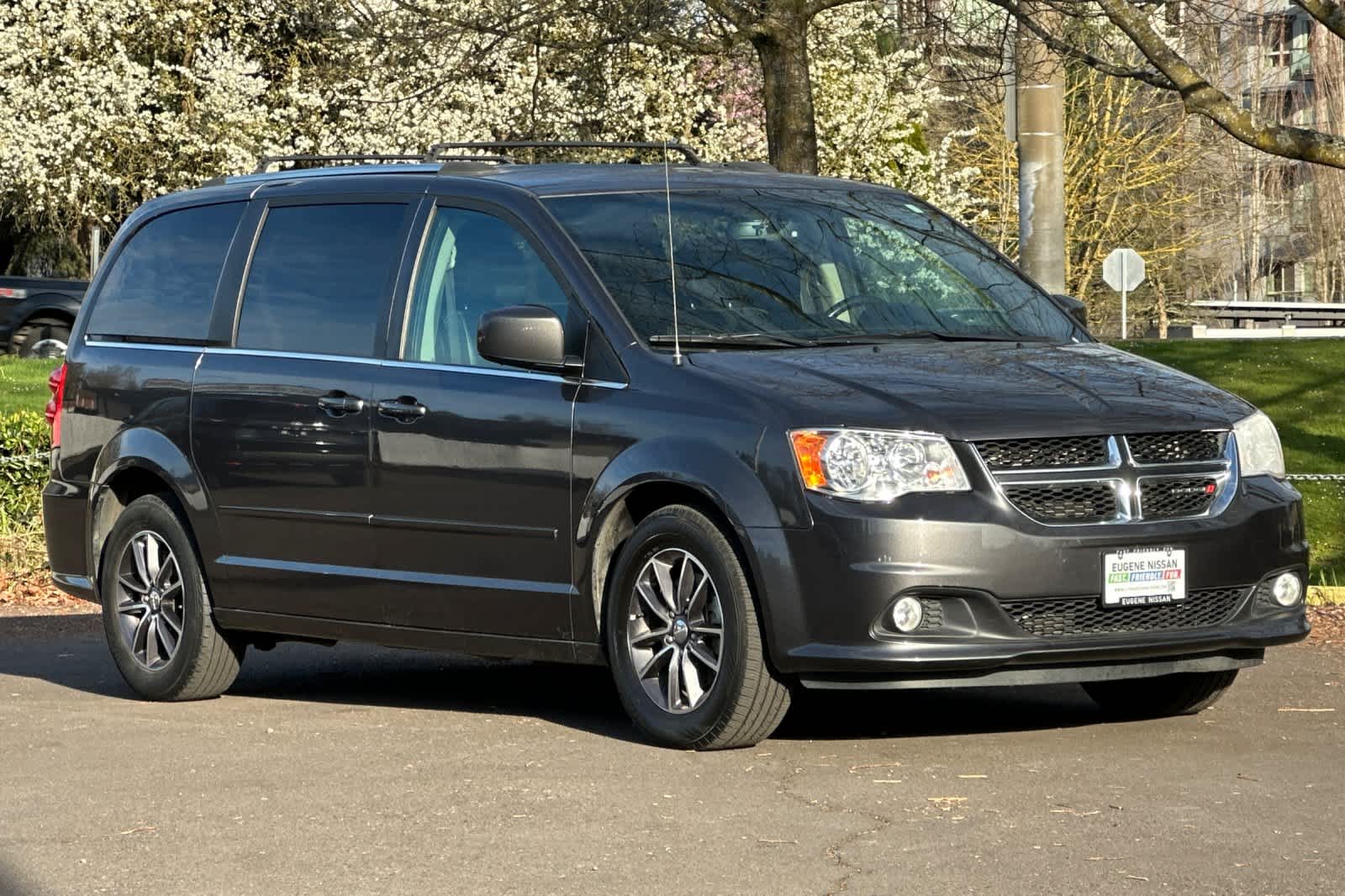 Thumbnail: 2017 Dodge Grand Caravan - 9