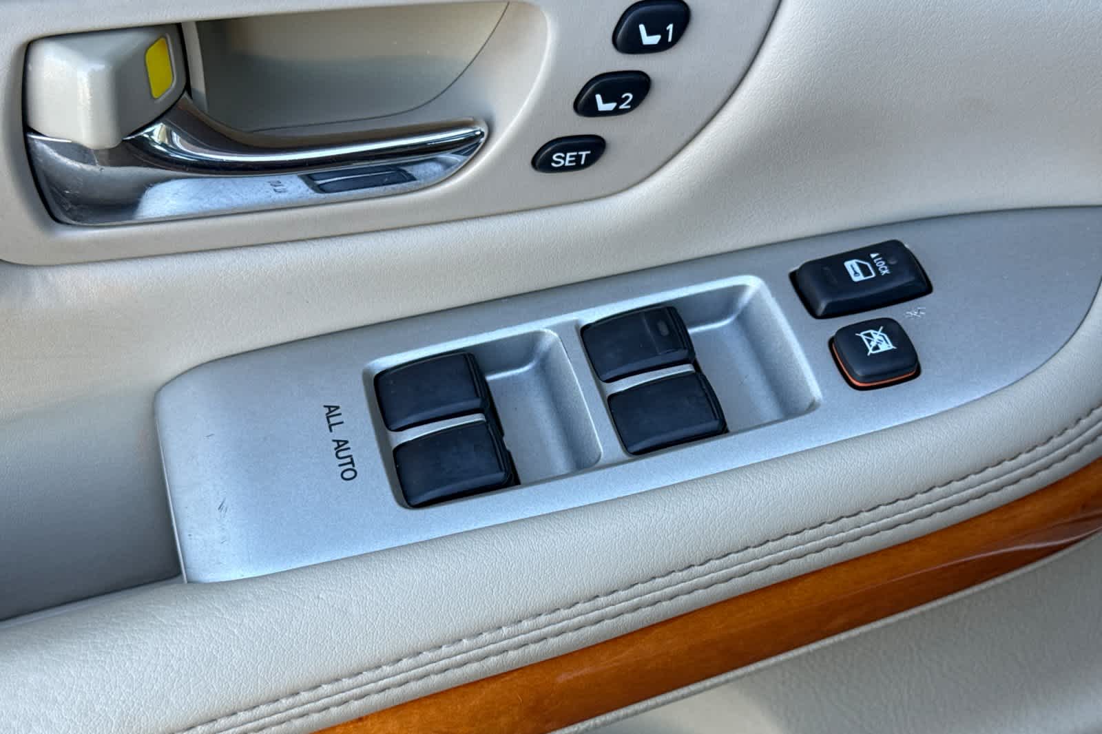 2005 Lexus RX 330 - Photo 13