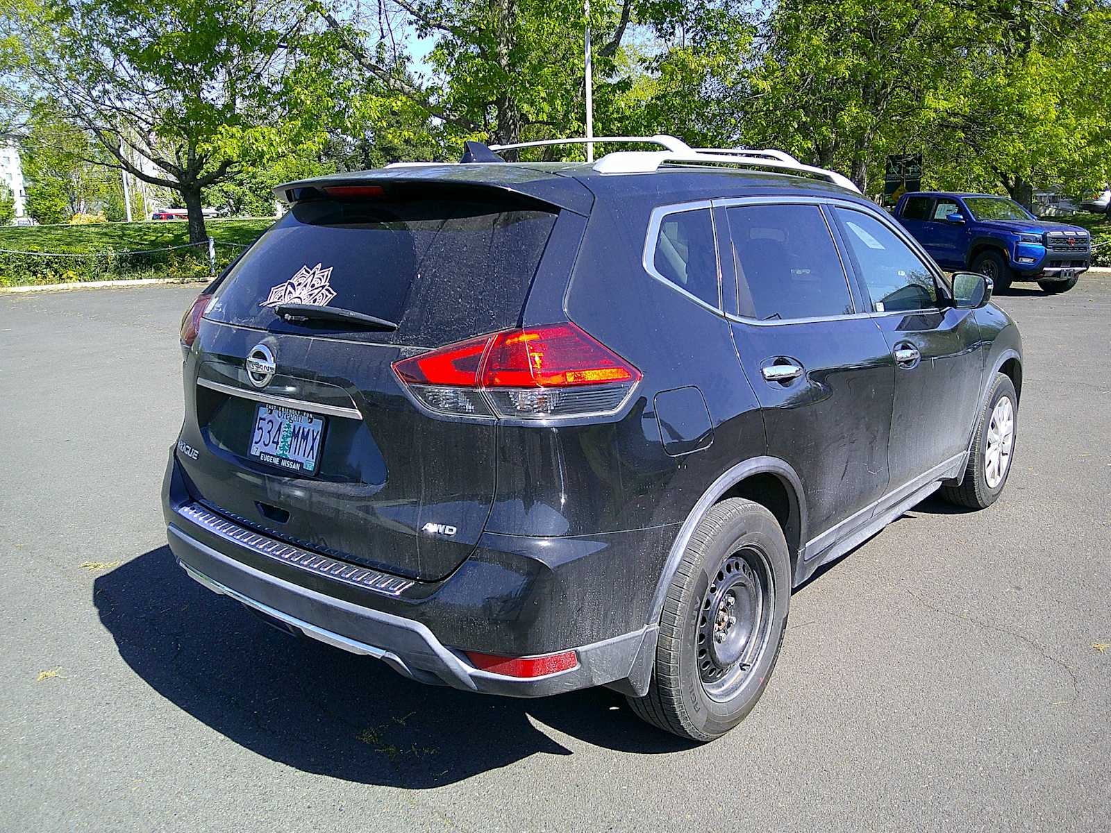 Thumbnail: 2017 Nissan Rogue - 5