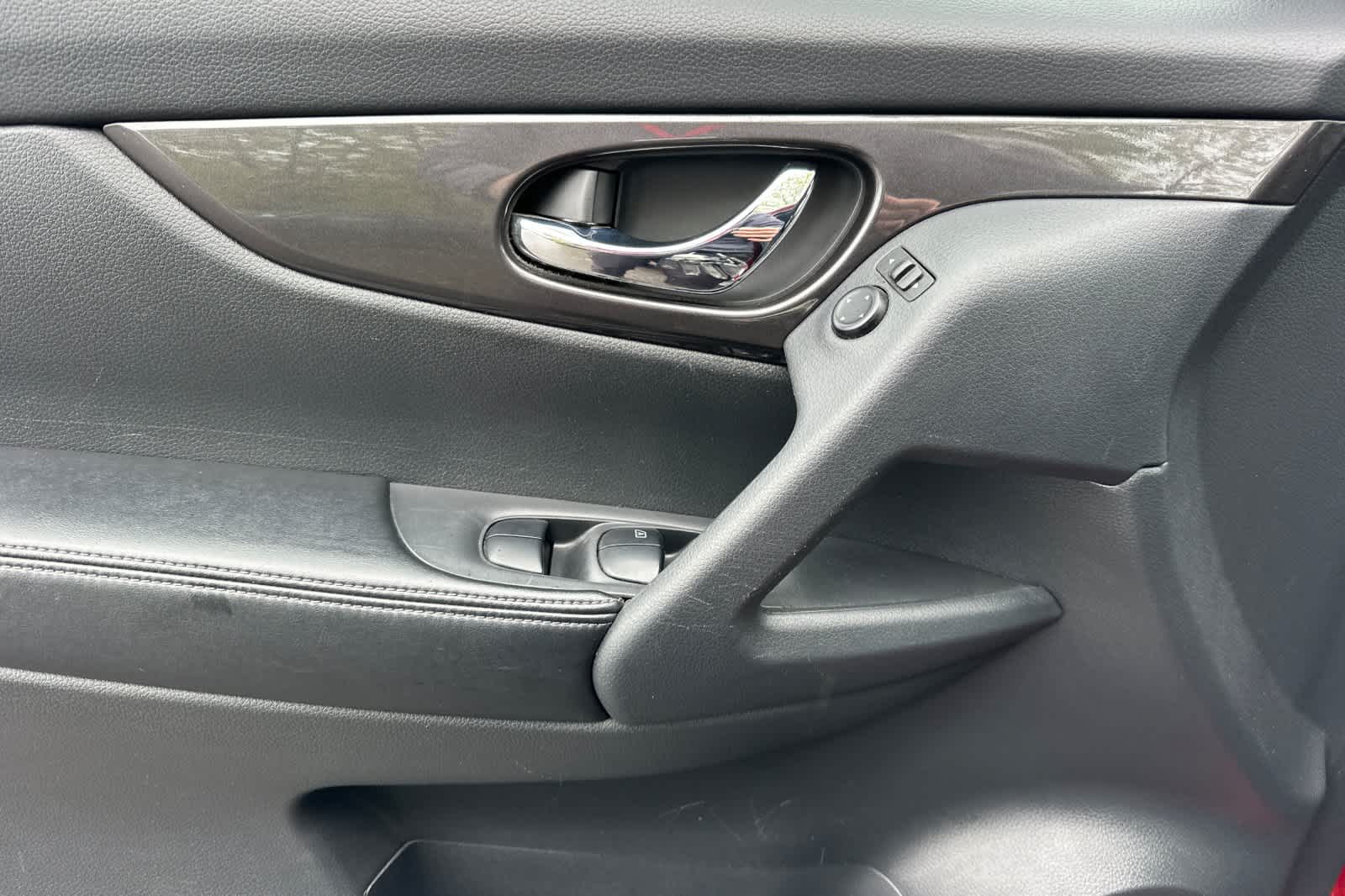 Thumbnail: 2020 Nissan Rogue - 12