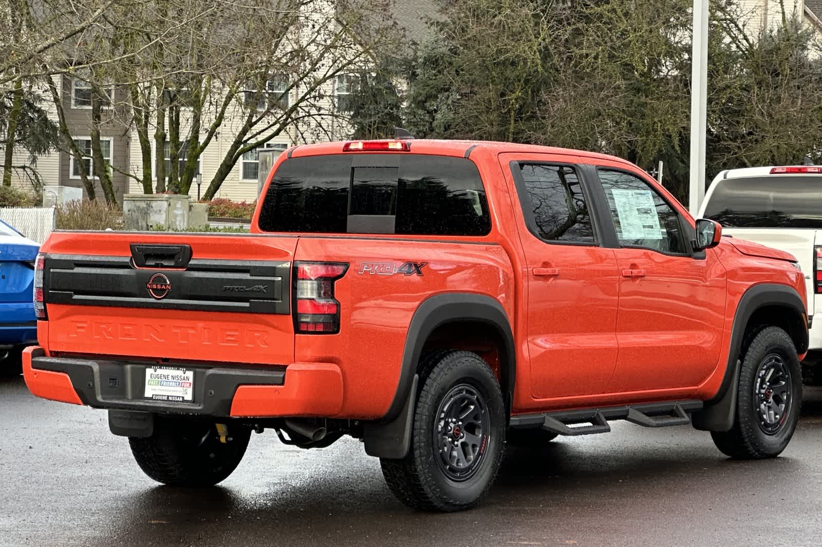 2025 Nissan Frontier PRO-4X photo 2