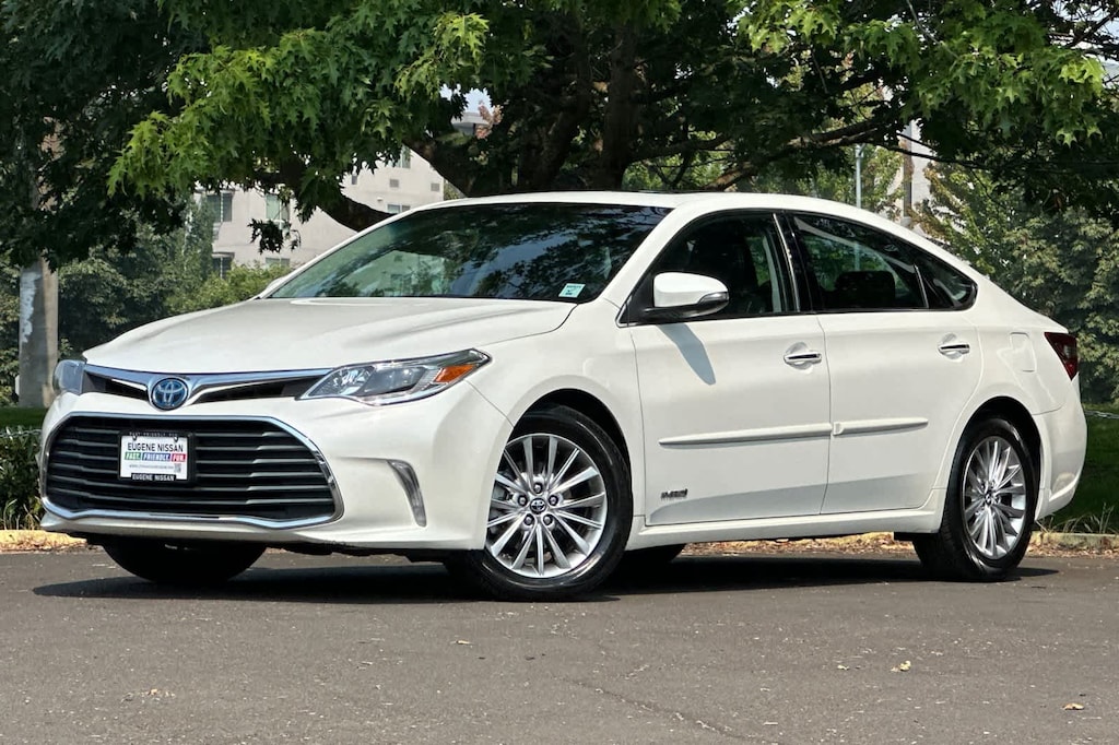 Used 2016 Toyota Avalon Hybrid Limited Sedan