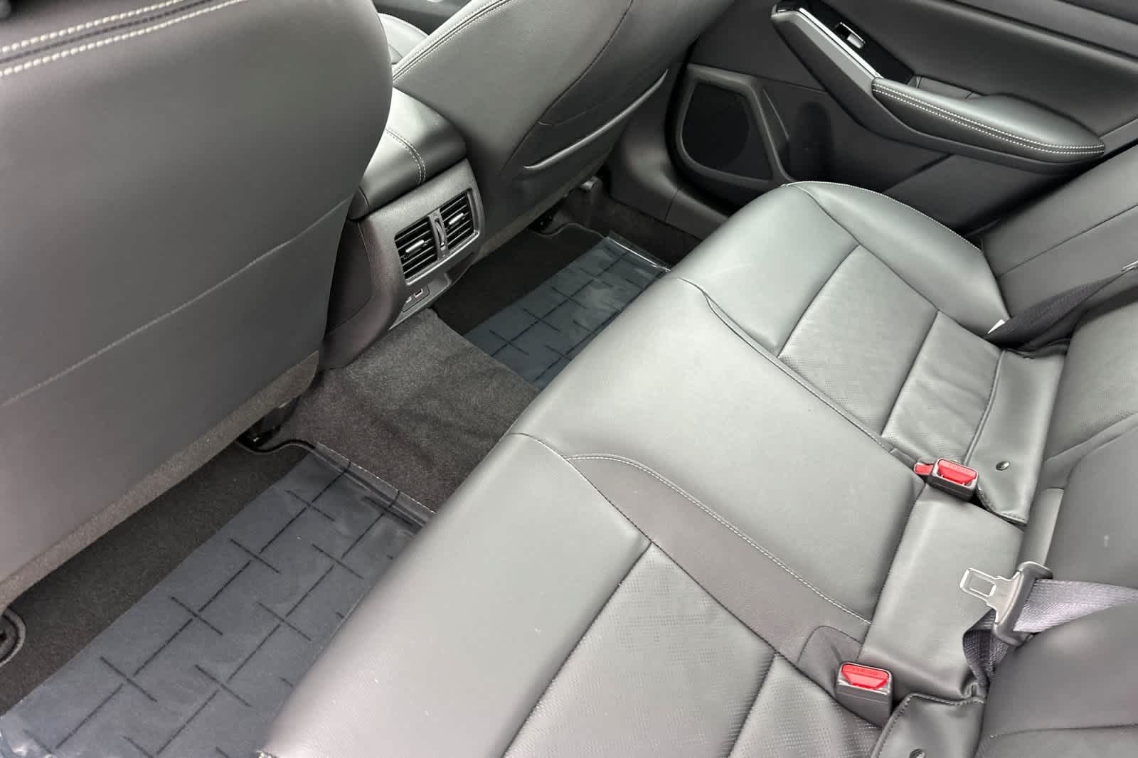 2025 Nissan Altima SL photo 3