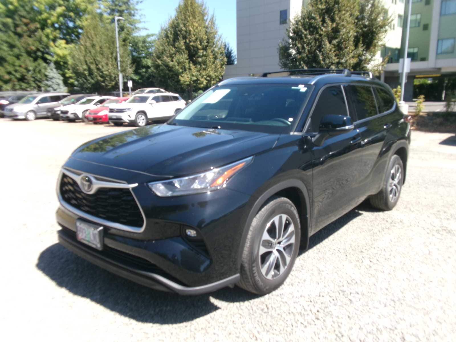 Thumbnail: 2020 Toyota Highlander - 1