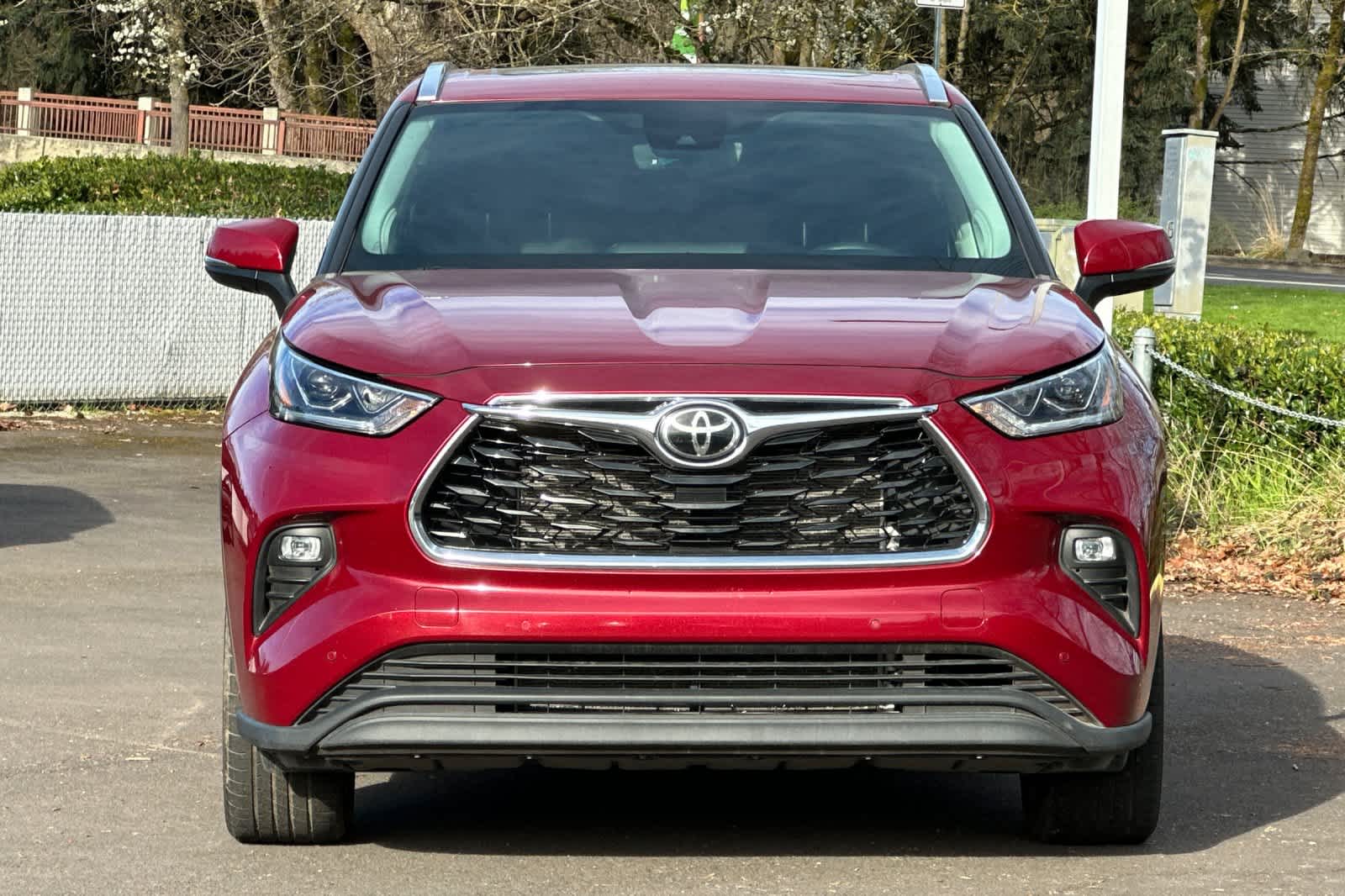 Thumbnail: 2021 Toyota Highlander - 10