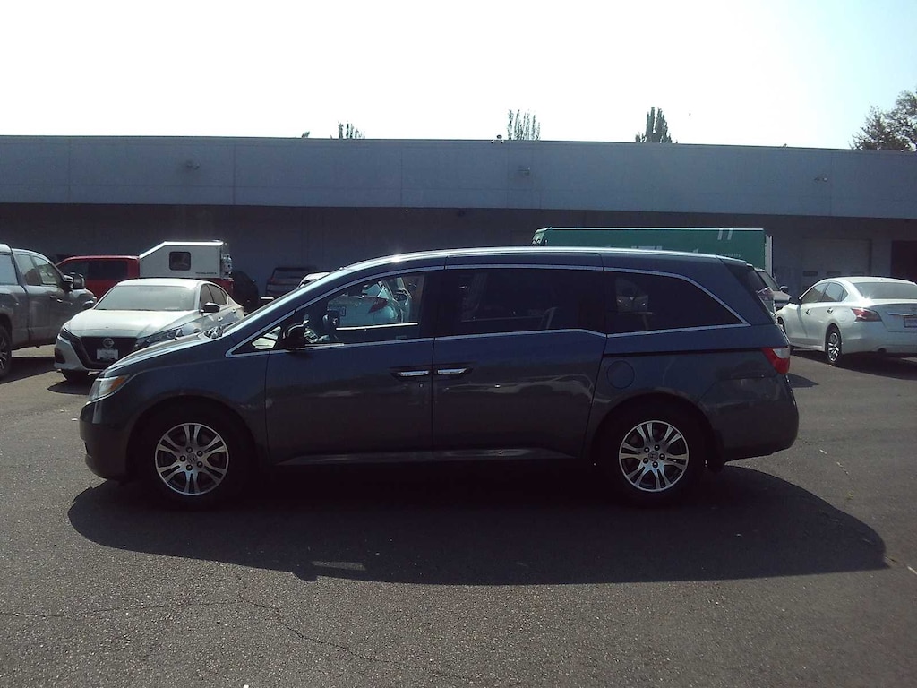 Used 2013 Honda Odyssey EX Van