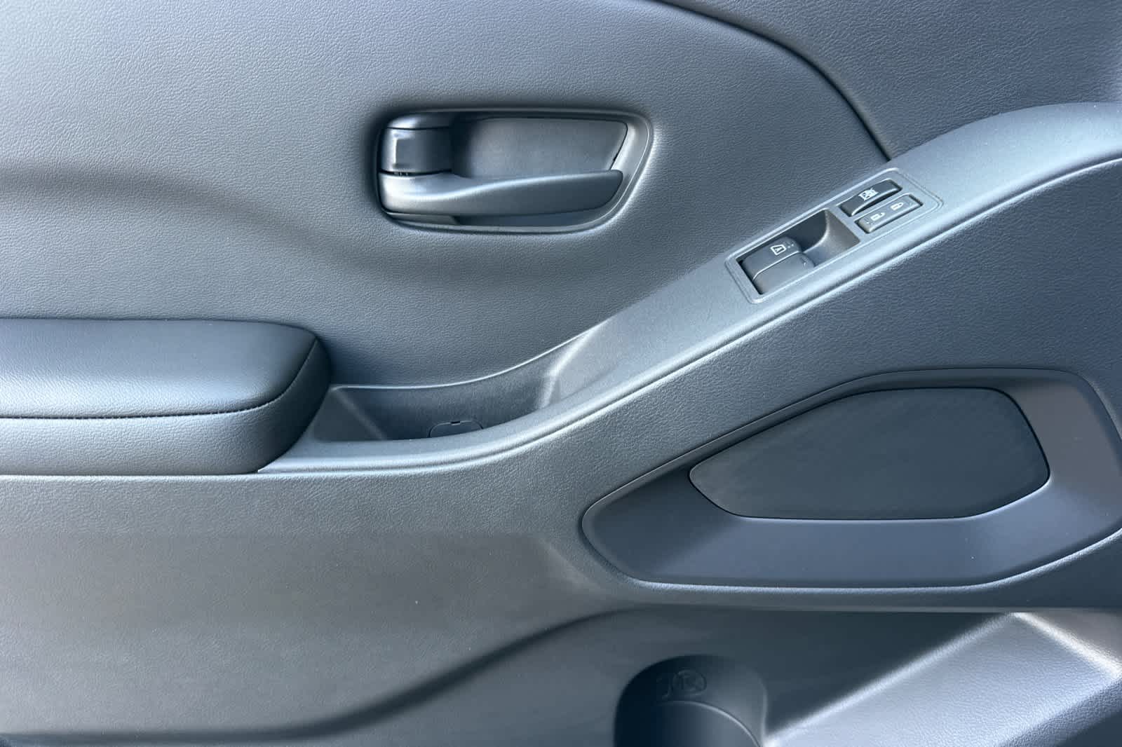 Thumbnail: 2025 Nissan Frontier - 12