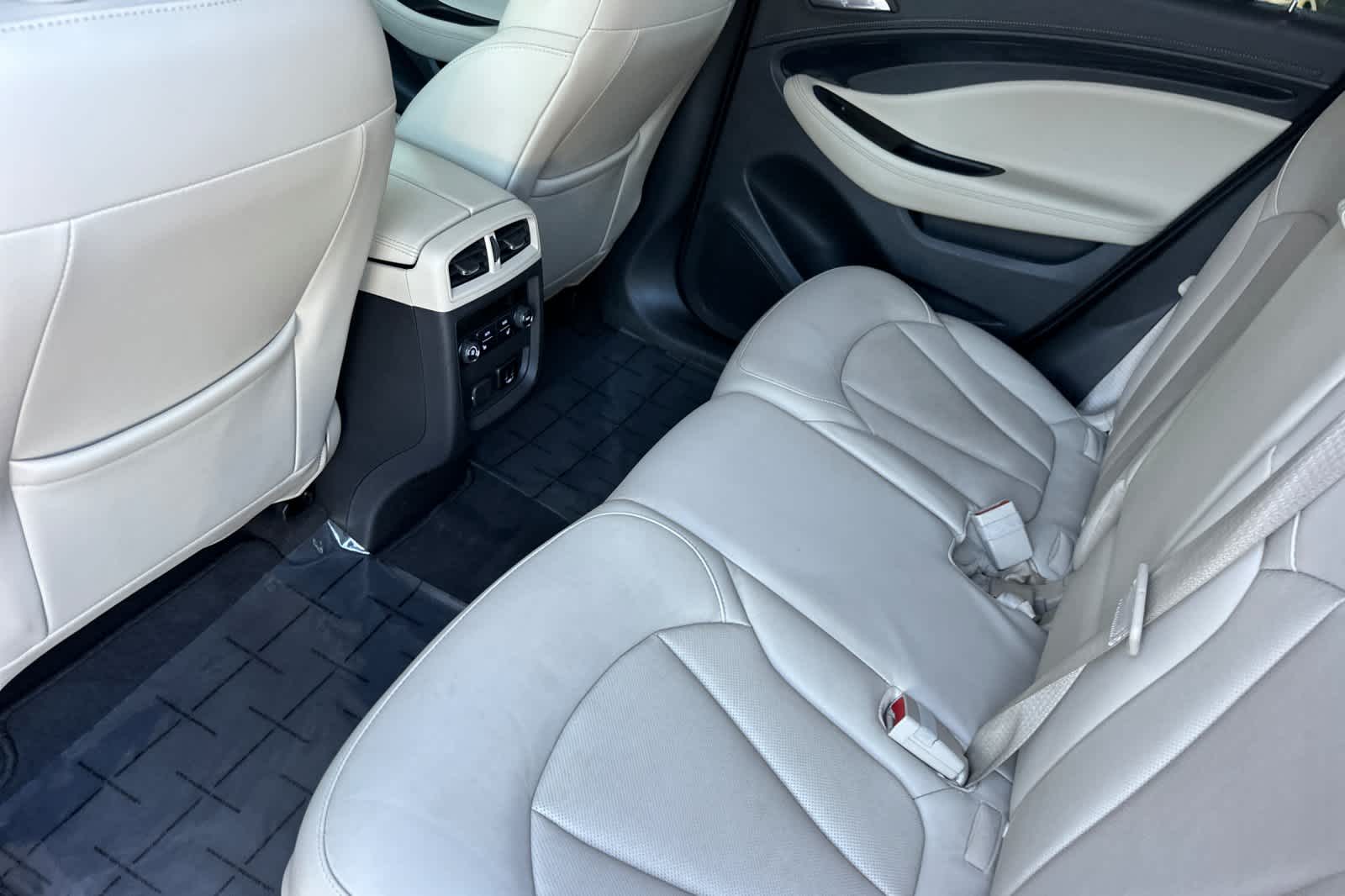 Thumbnail: 2018 Buick Envision - 4
