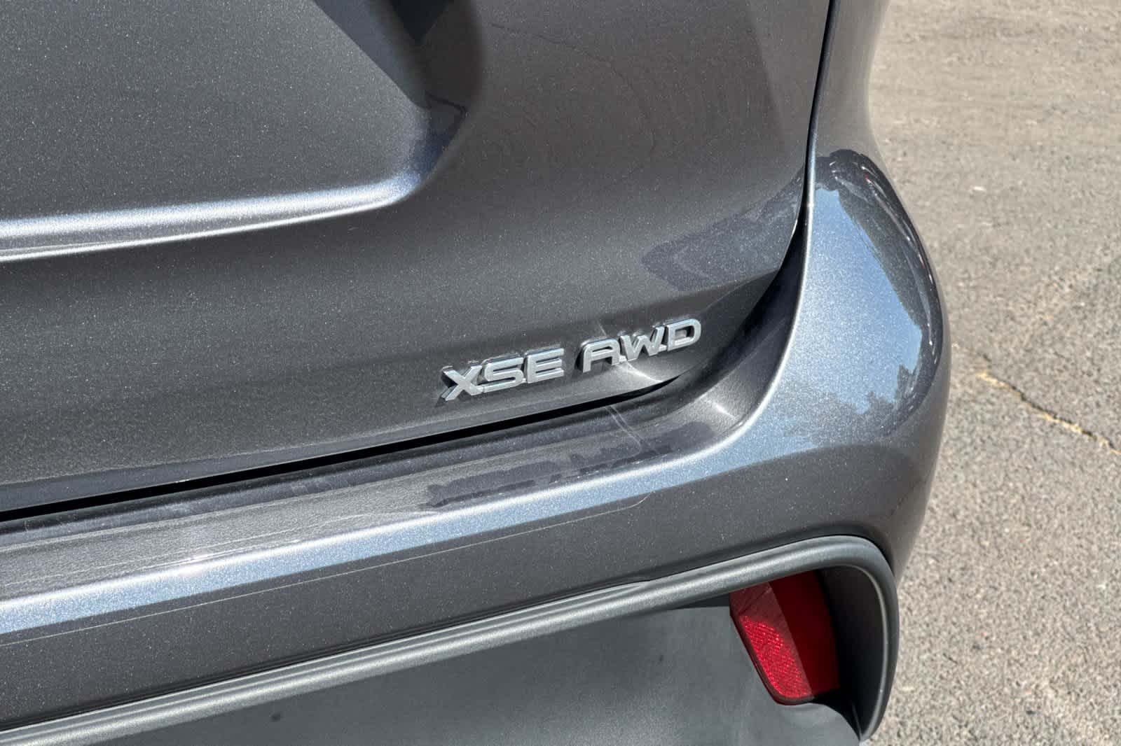 Thumbnail: 2022 Toyota Highlander - 28