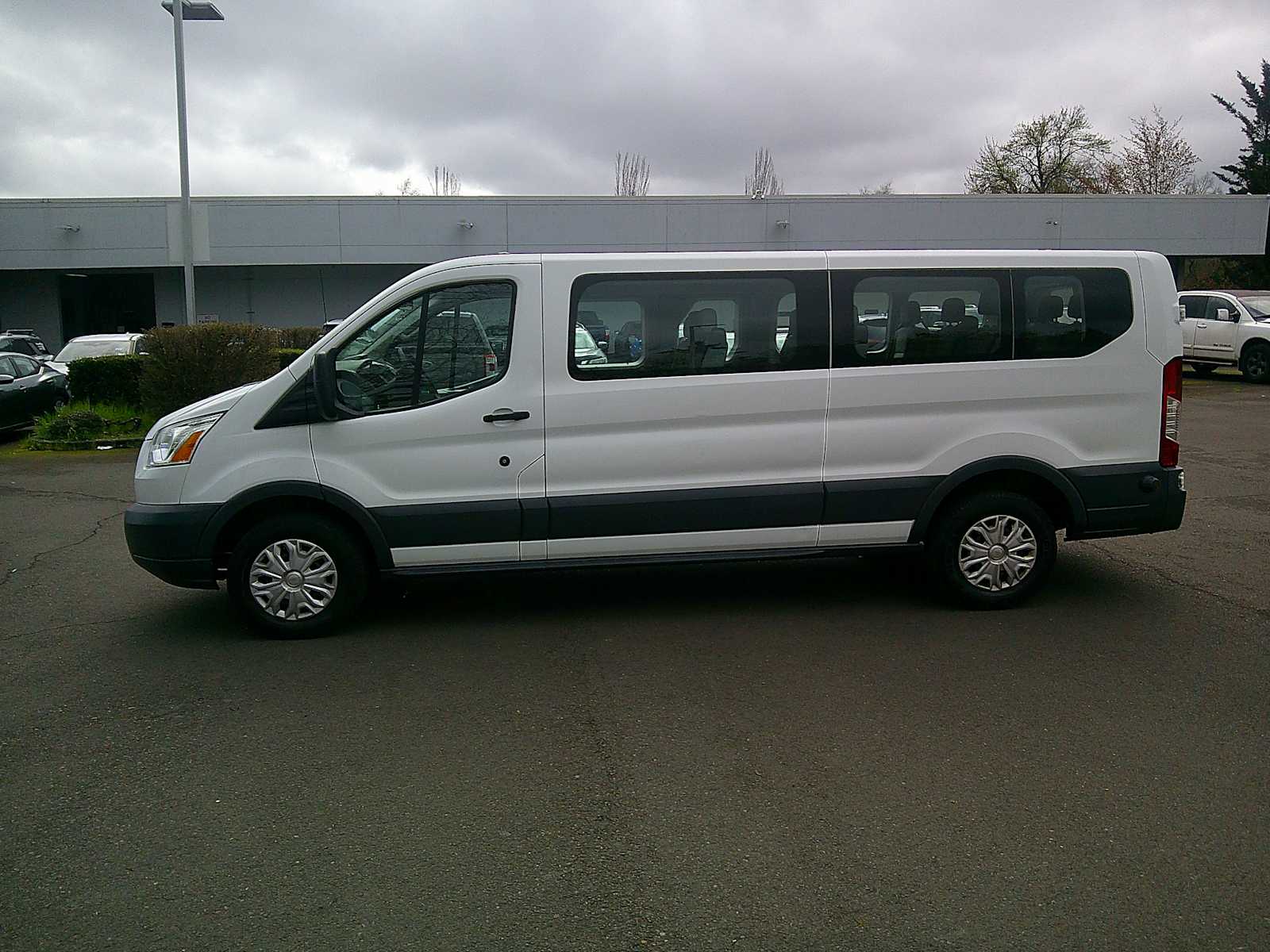 Thumbnail: 2017 Ford Transit Series - 2