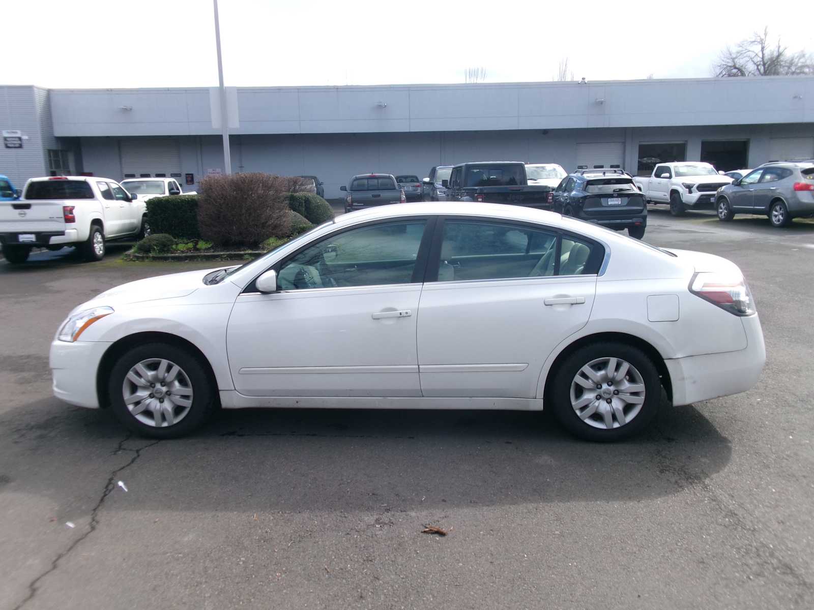 Thumbnail: 2012 Nissan Altima - 2