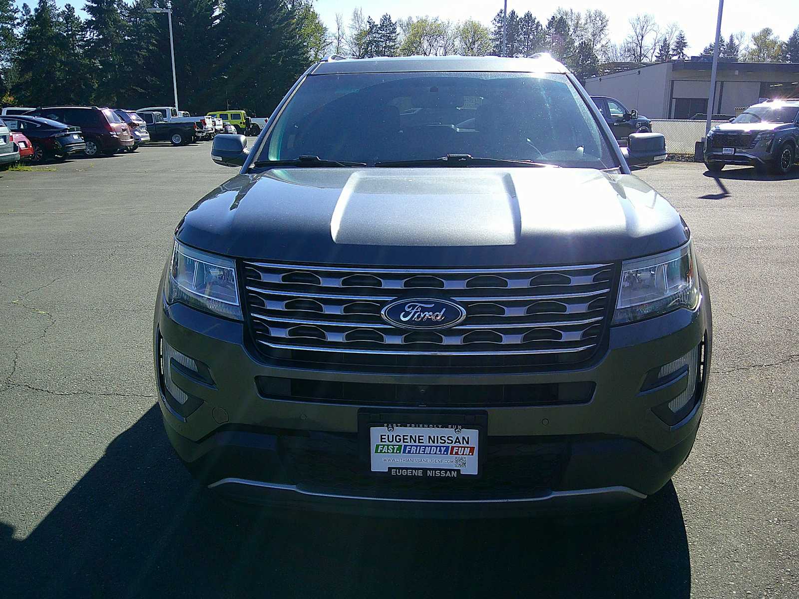 Thumbnail: 2016 Ford Explorer - 8
