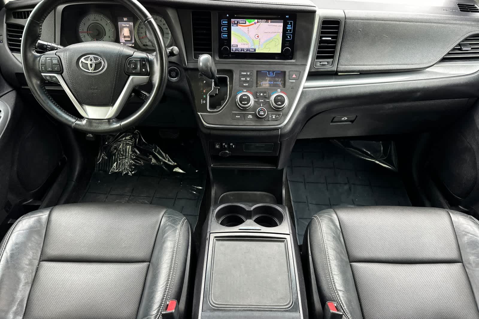 Thumbnail: 2015 Toyota Sienna - 3