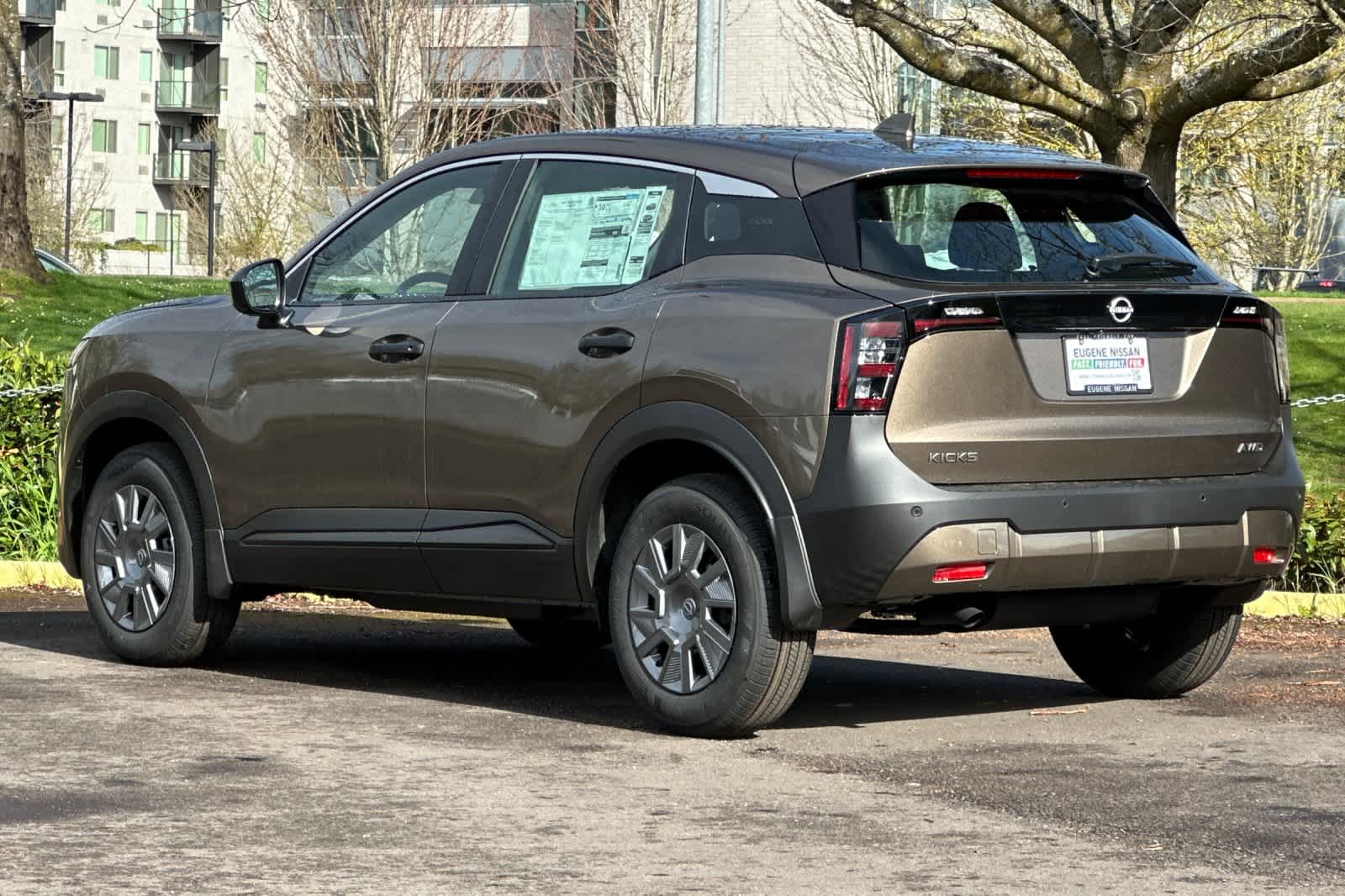 Thumbnail: 2025 Nissan Kicks - 6