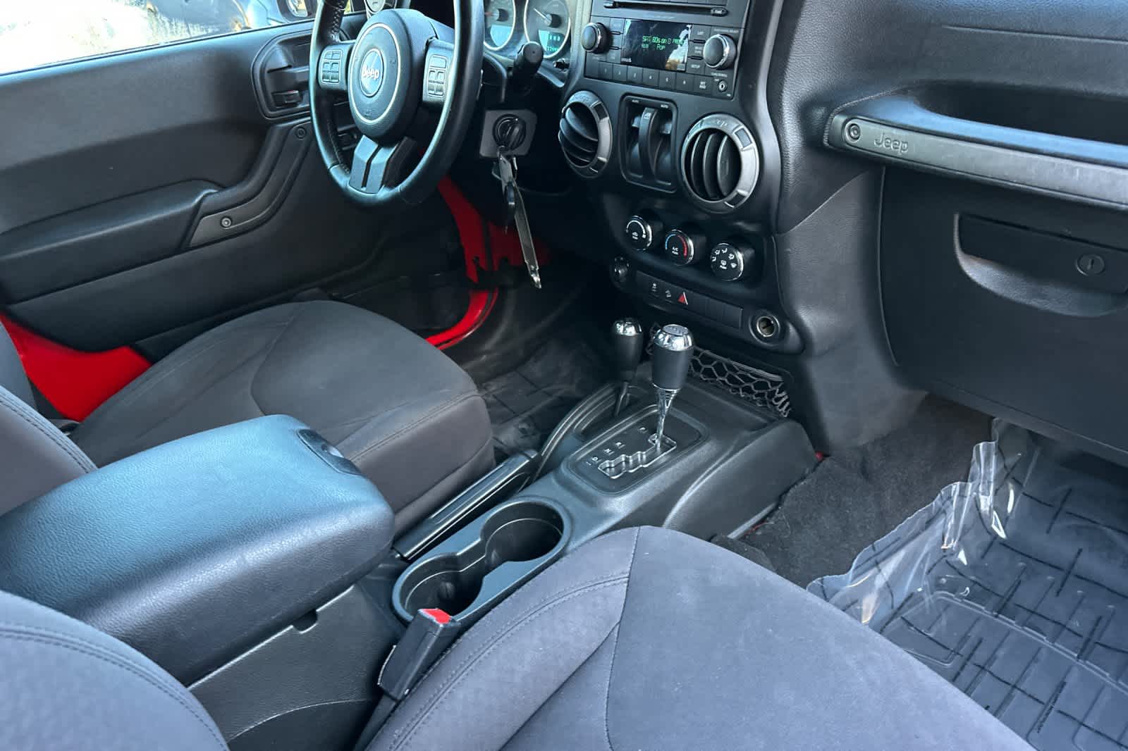 Thumbnail: 2017 Jeep Wrangler - 16