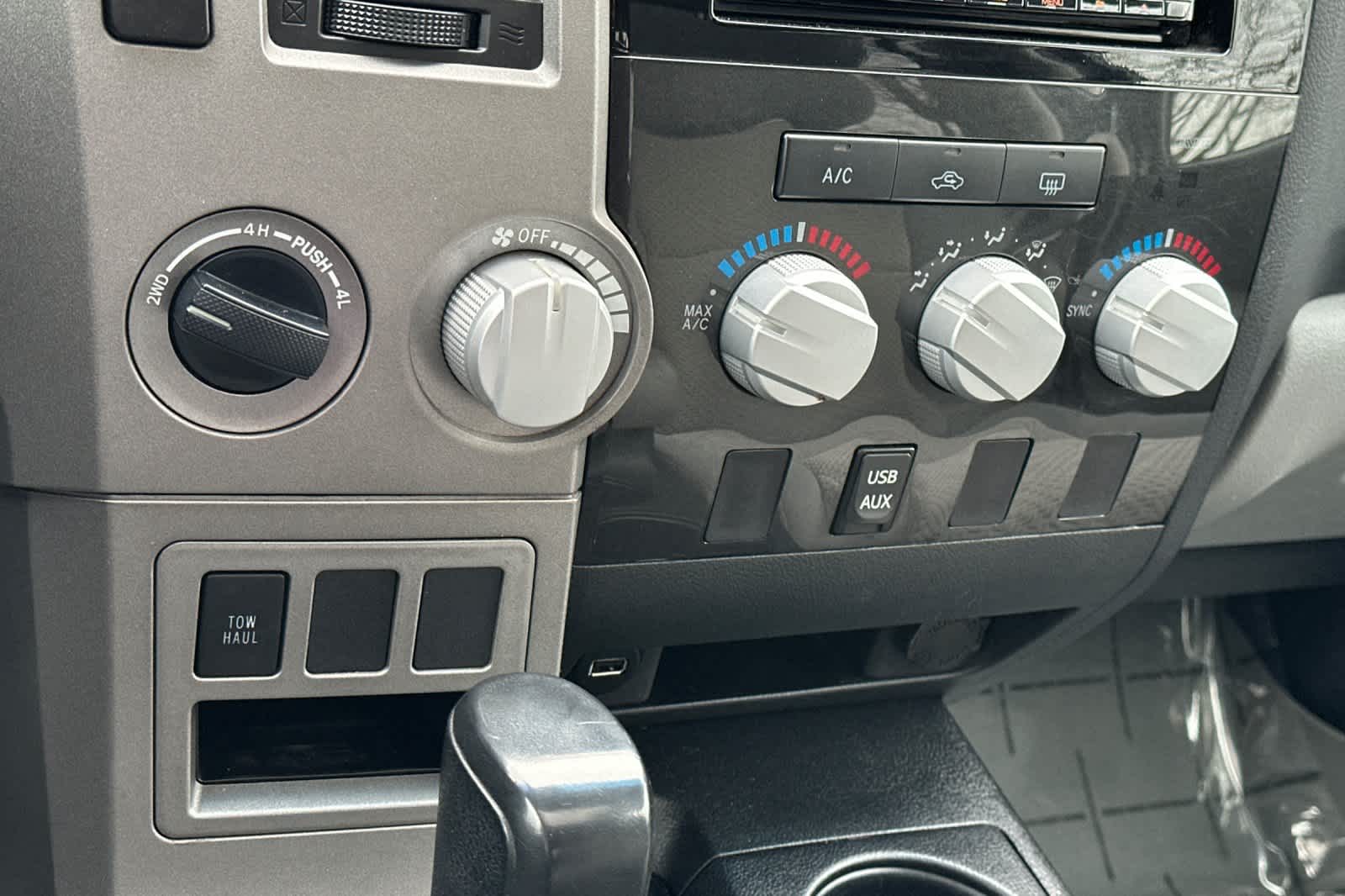 Thumbnail: 2010 Toyota Tundra - 19