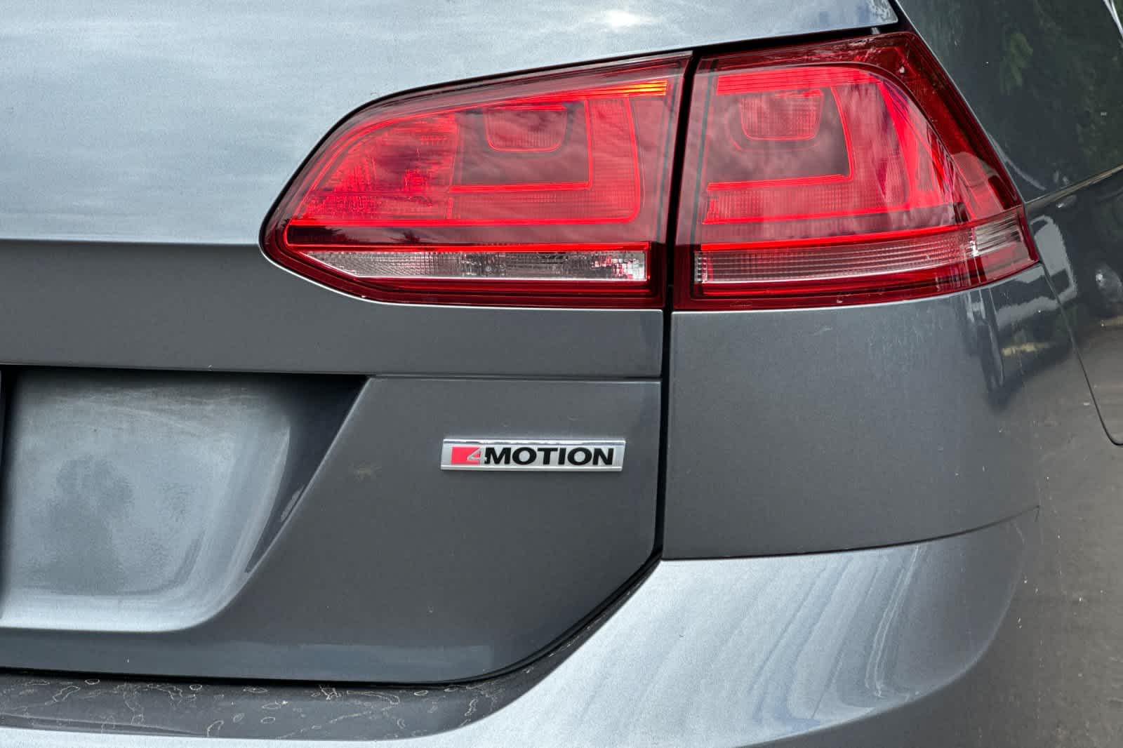 Thumbnail: 2017 Volkswagen Golf - 25