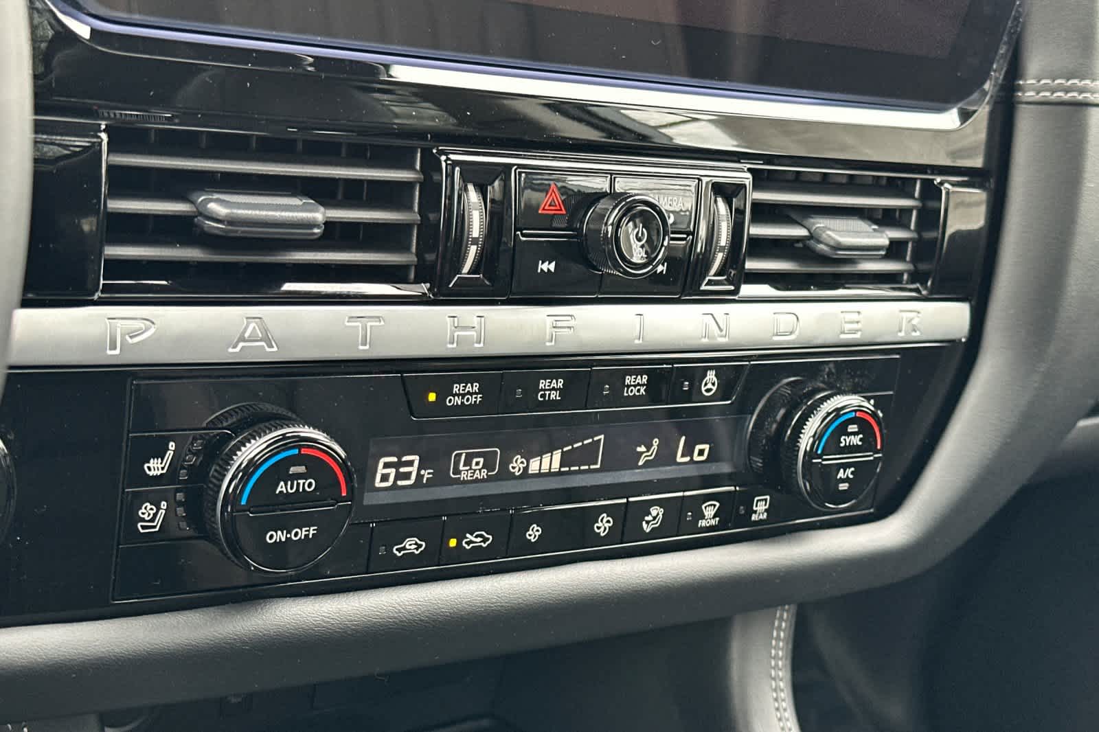 Thumbnail: 2026 Nissan Pathfinder - 21