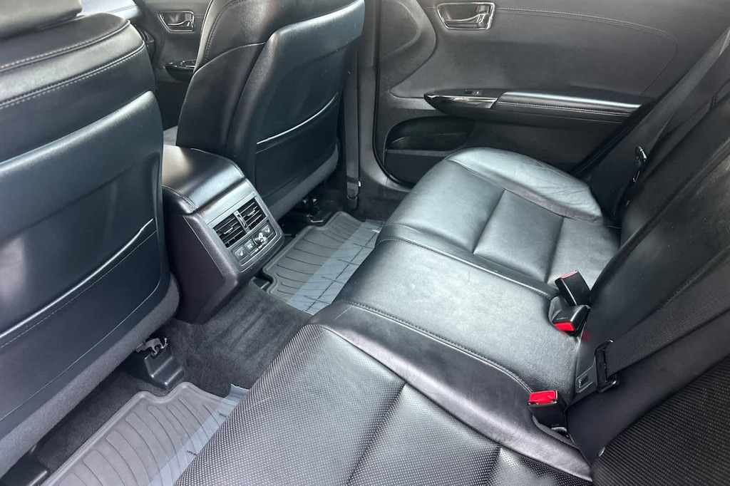 Used 2016 Toyota Avalon Hybrid Limited Sedan