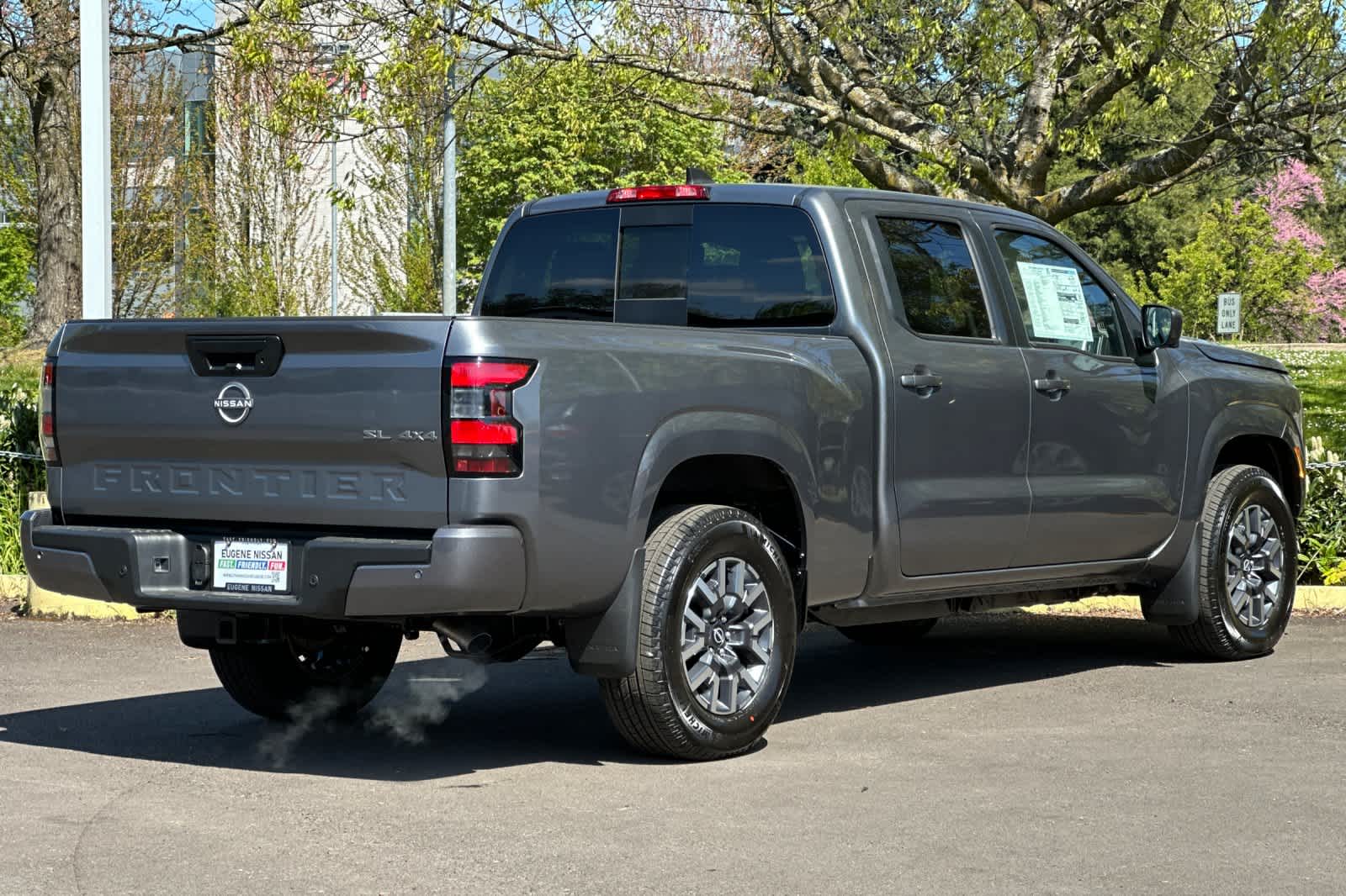 2025 Nissan Frontier SL photo 2