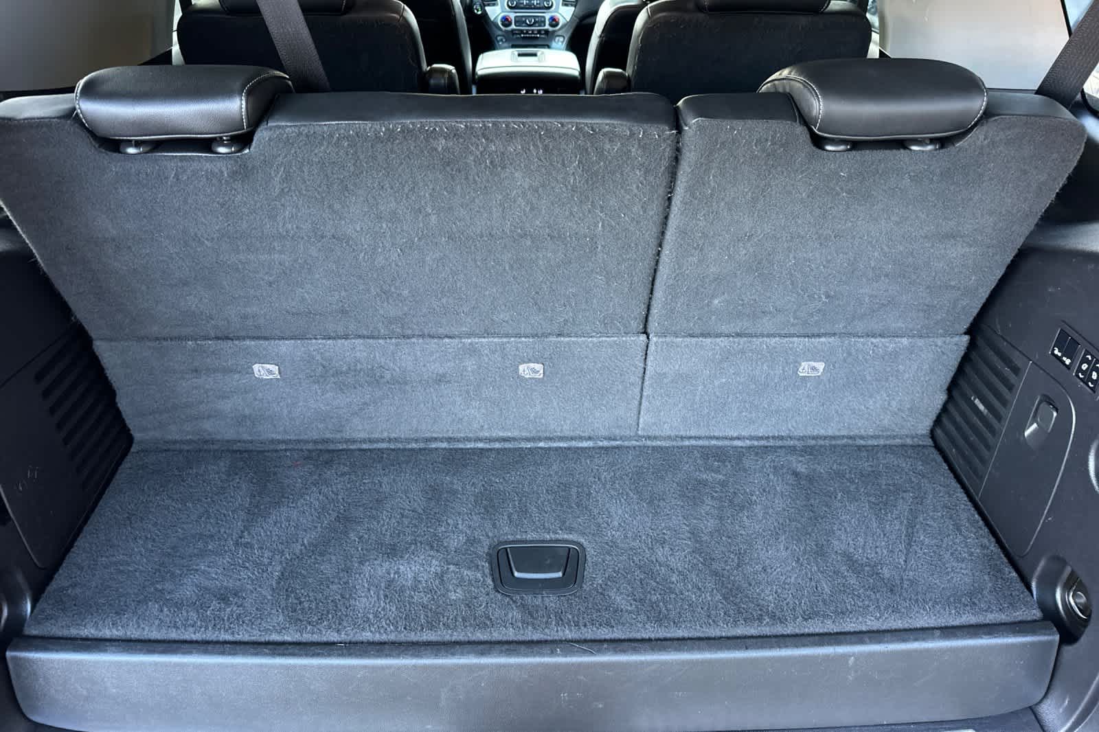 Thumbnail: 2019 GMC Yukon - 16