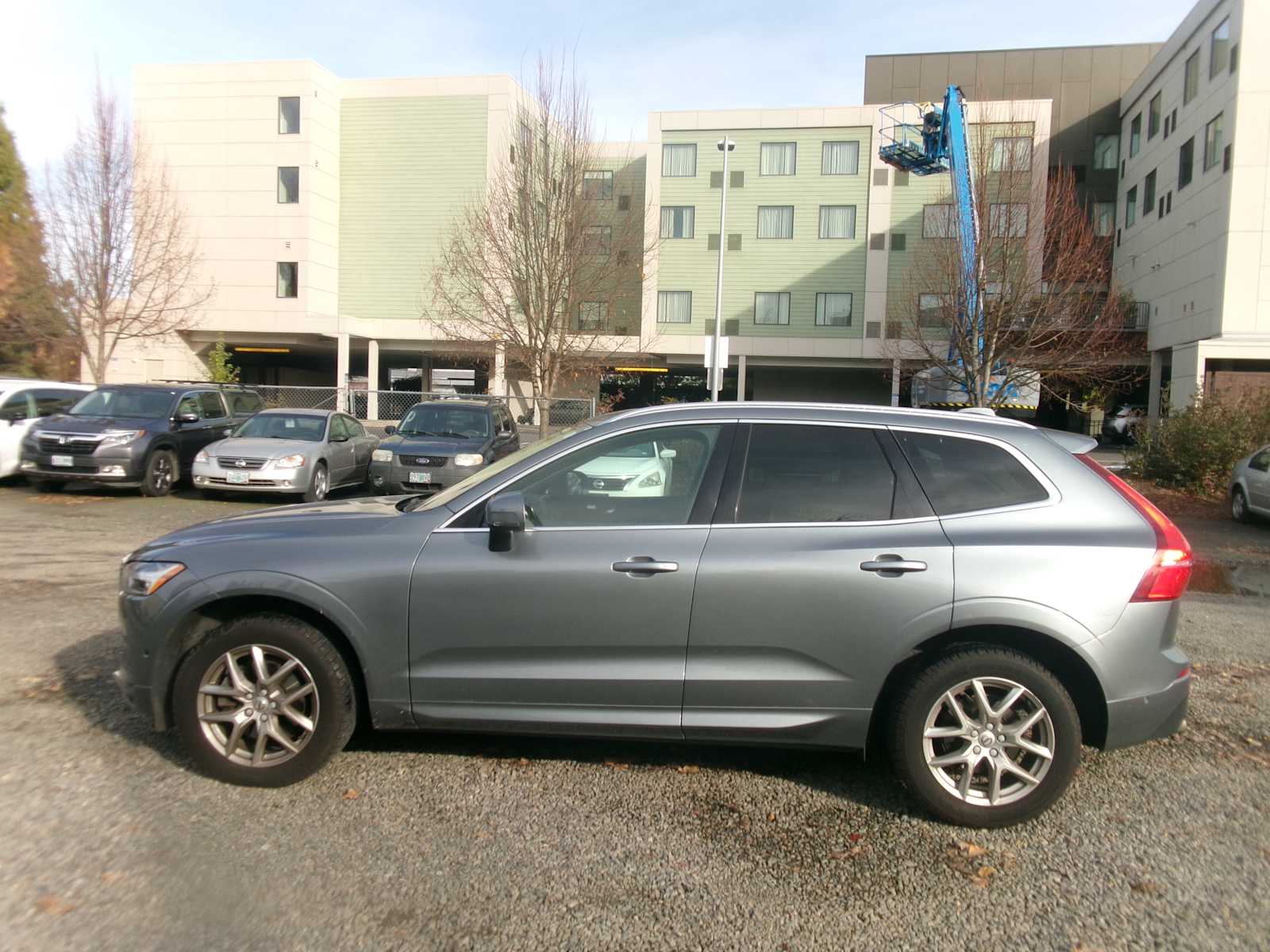 2018 Volvo XC60 T5 Momentum photo 2