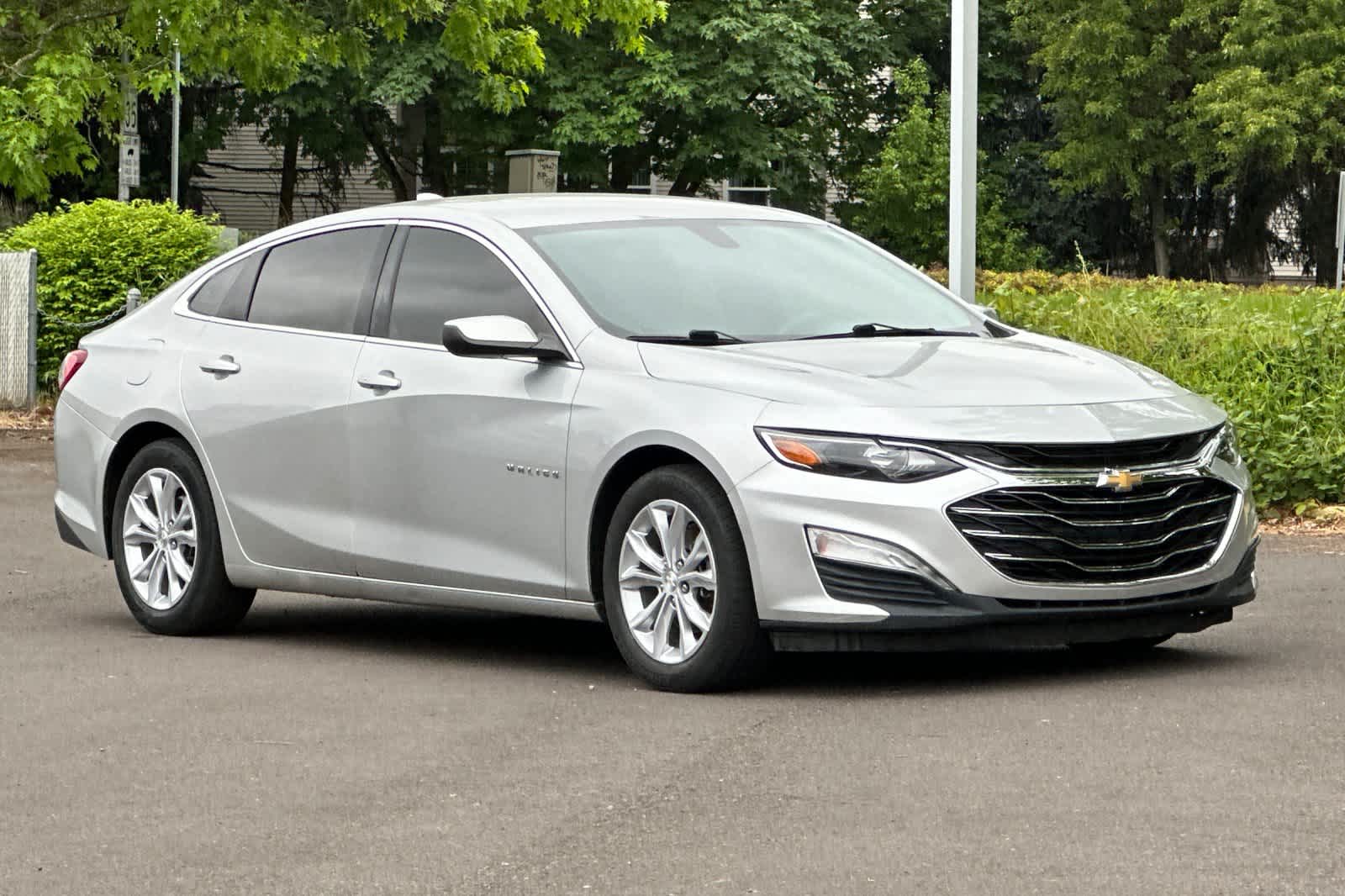 Thumbnail: 2019 Chevrolet Malibu - 9