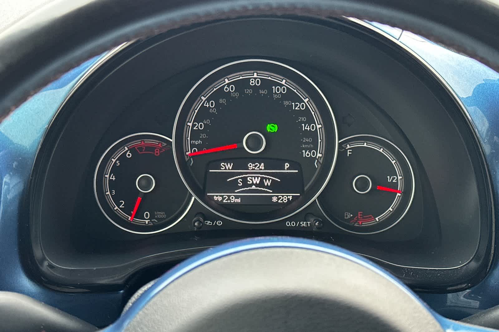 Thumbnail: 2017 Volkswagen Beetle - 24