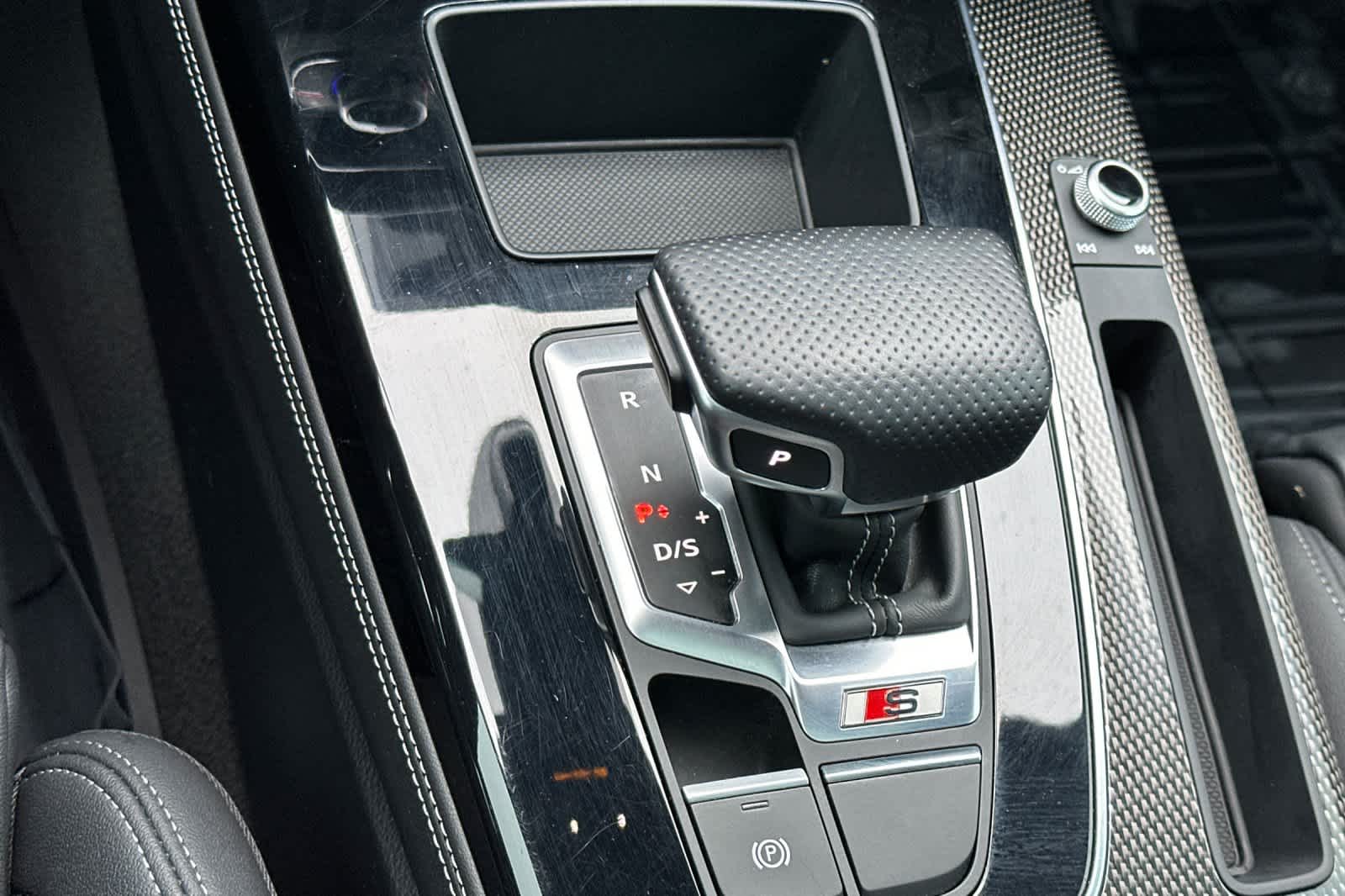 Thumbnail: 2022 Audi SQ5 - 21