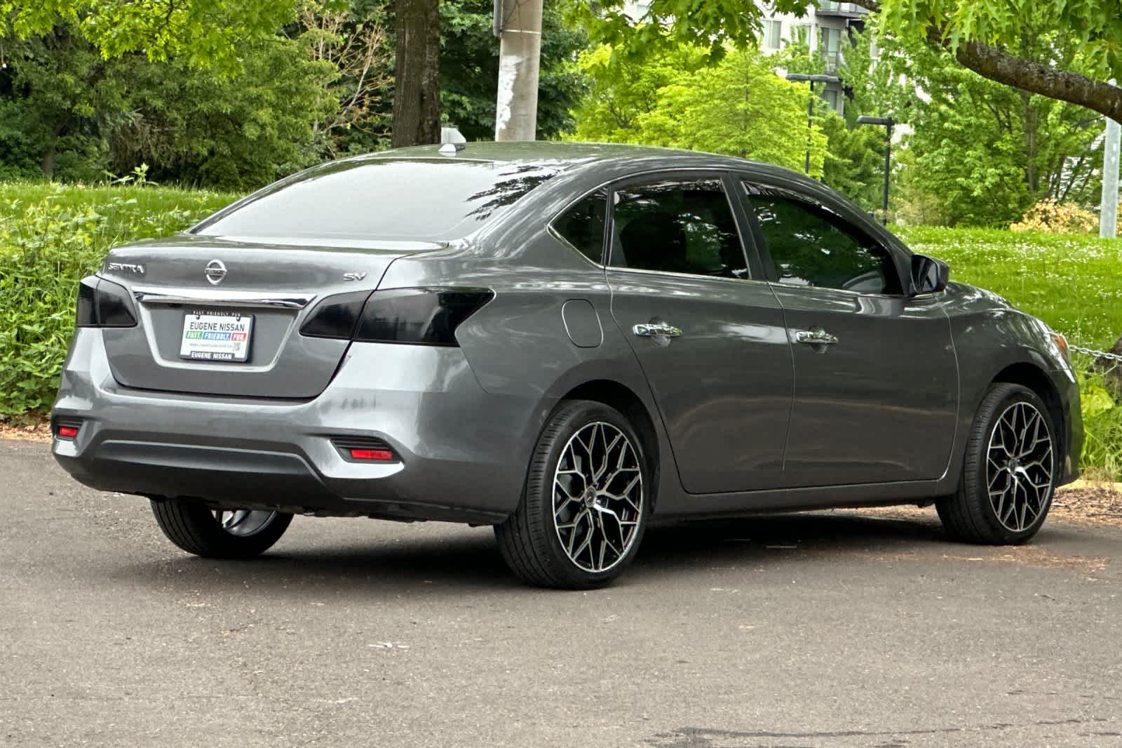 Used 2019 Nissan Sentra SV with VIN 3N1AB7AP4KL621222 for sale in Eugene, OR