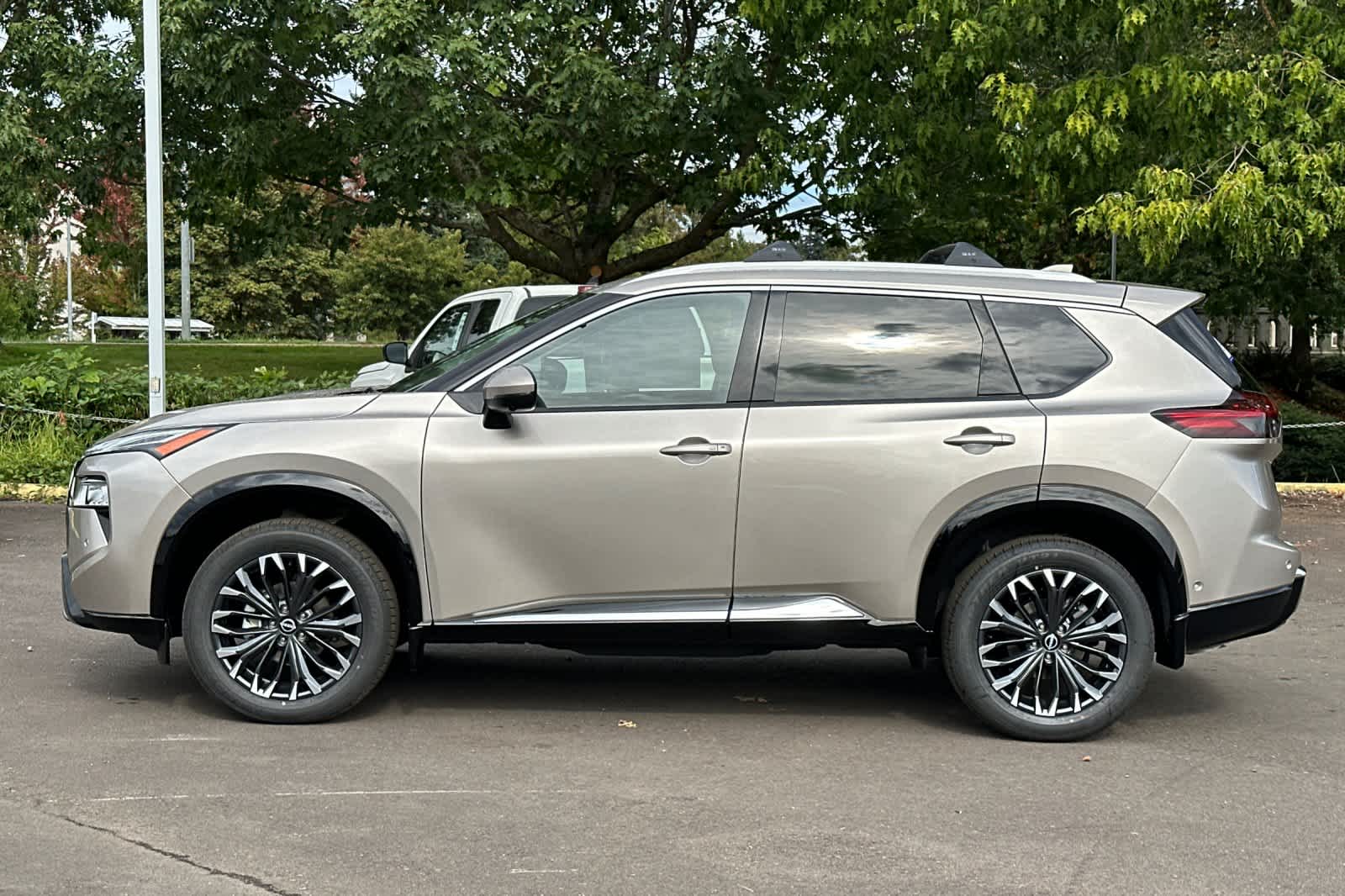 Thumbnail: 2026 Nissan Rogue - 5