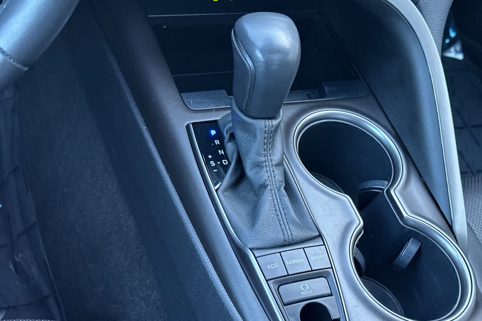 Thumbnail: 2023 Toyota Camry - 21