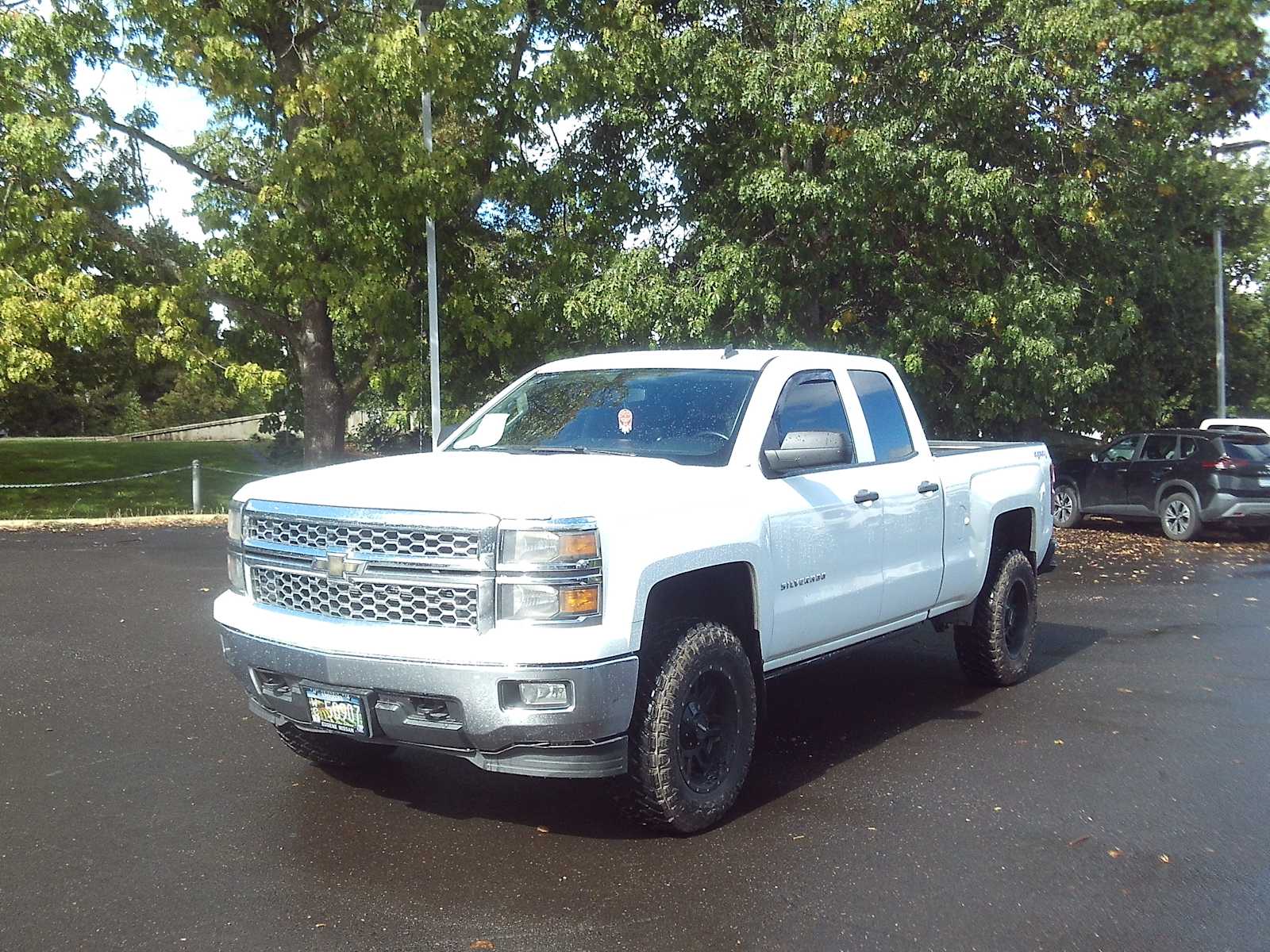 Used 2014 Chevrolet Silverado 1500 LT with VIN 1GCVKREC0EZ281260 for sale in Eugene, OR