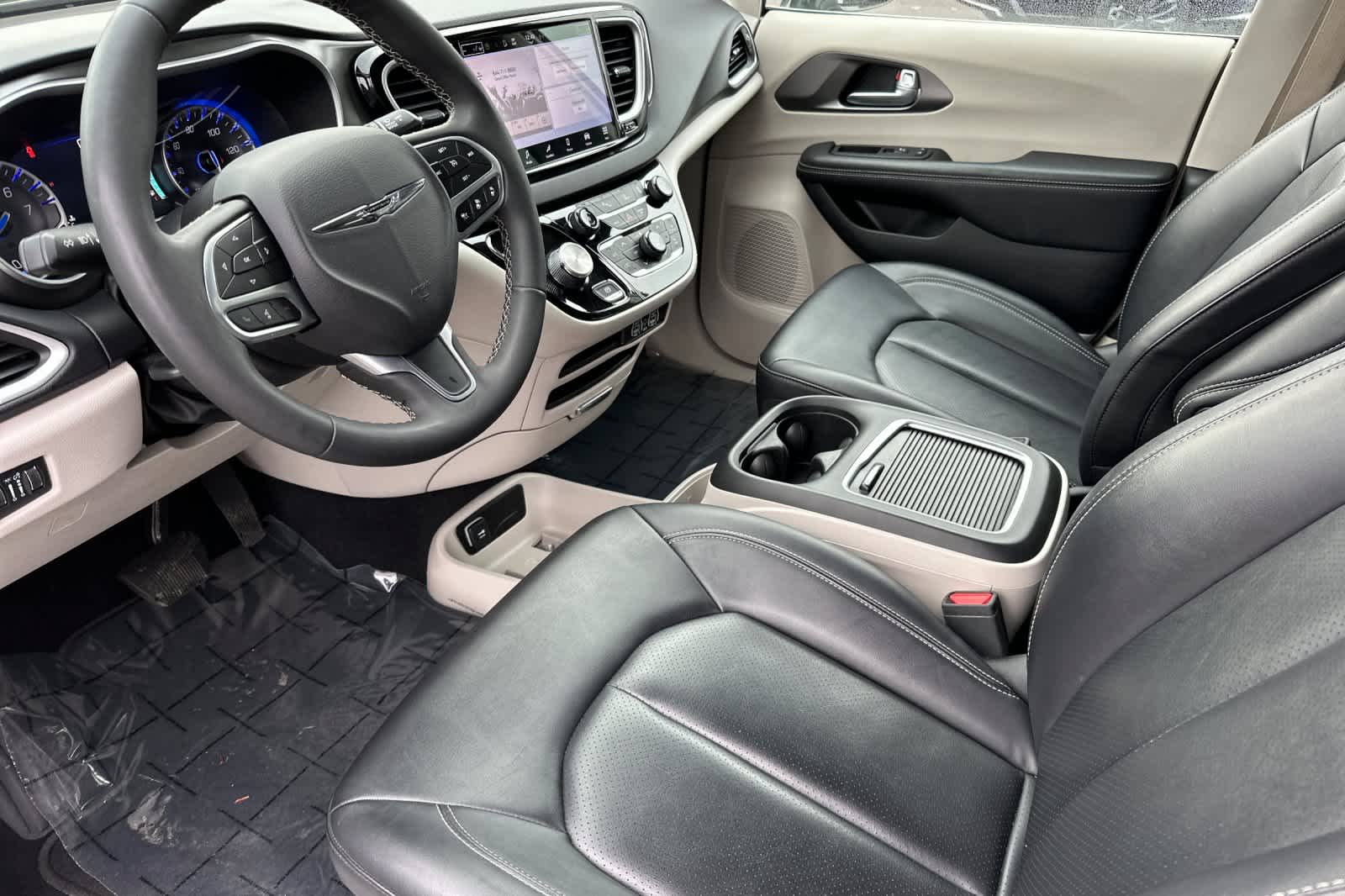 Thumbnail: 2024 Chrysler Pacifica - 11