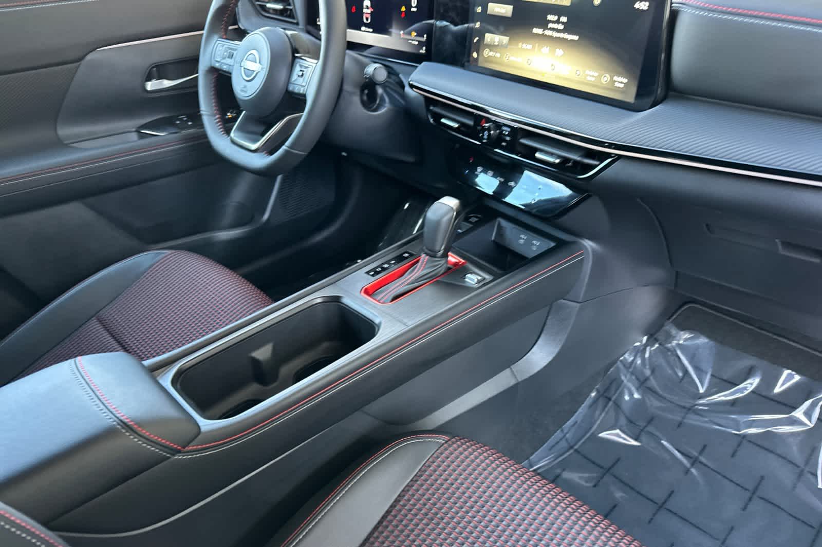 Thumbnail: 2025 Nissan Kicks - 16