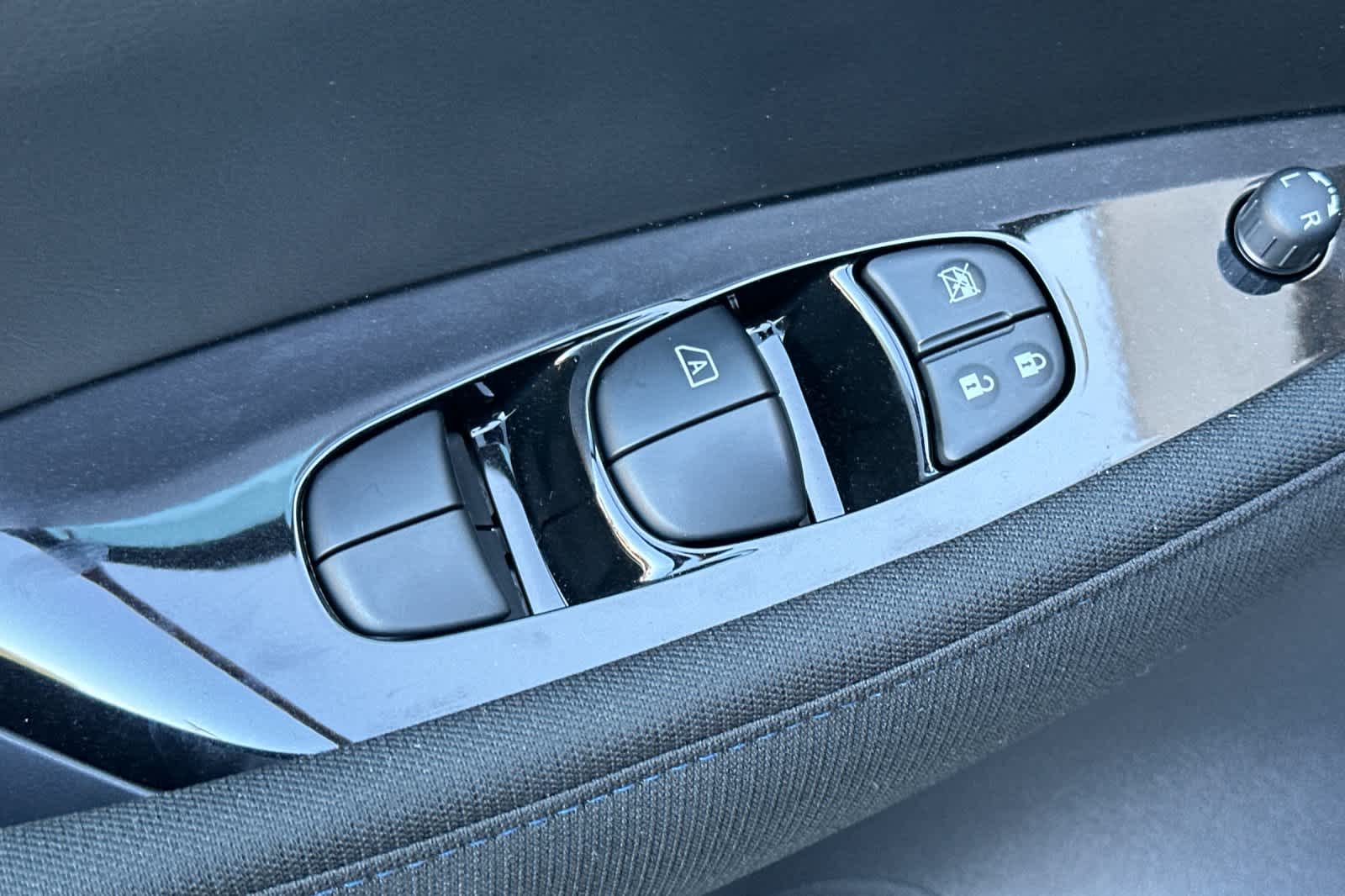 2025 Nissan Leaf SV Plus 13