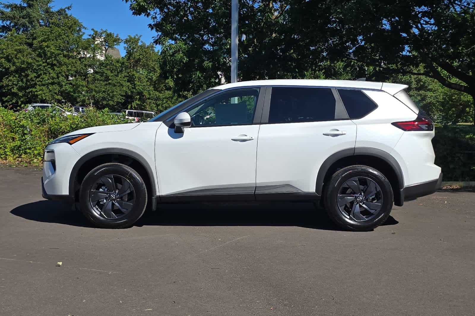 Thumbnail: 2026 Nissan Rogue - 5